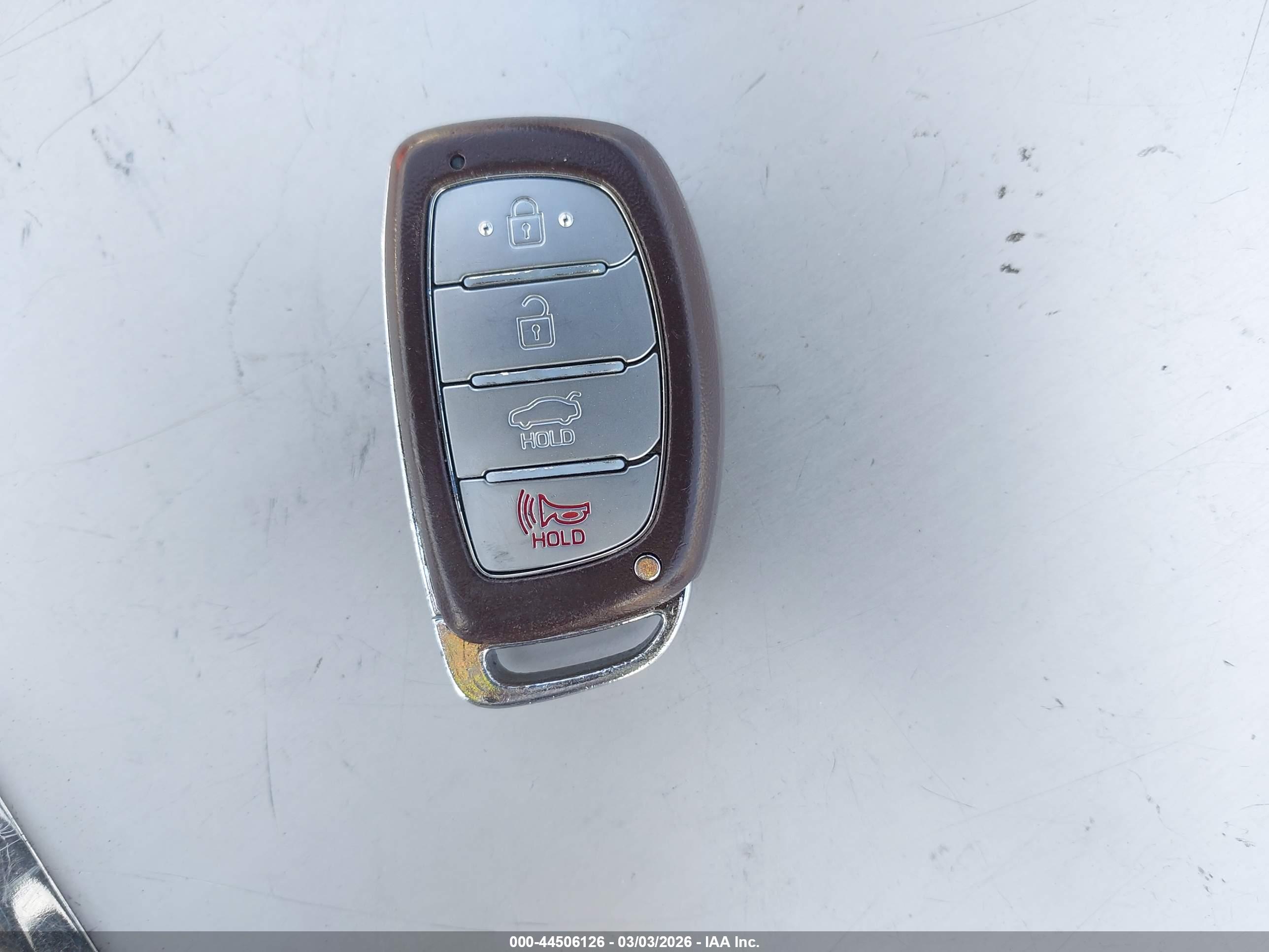 HYUNDAI SONATA image 11