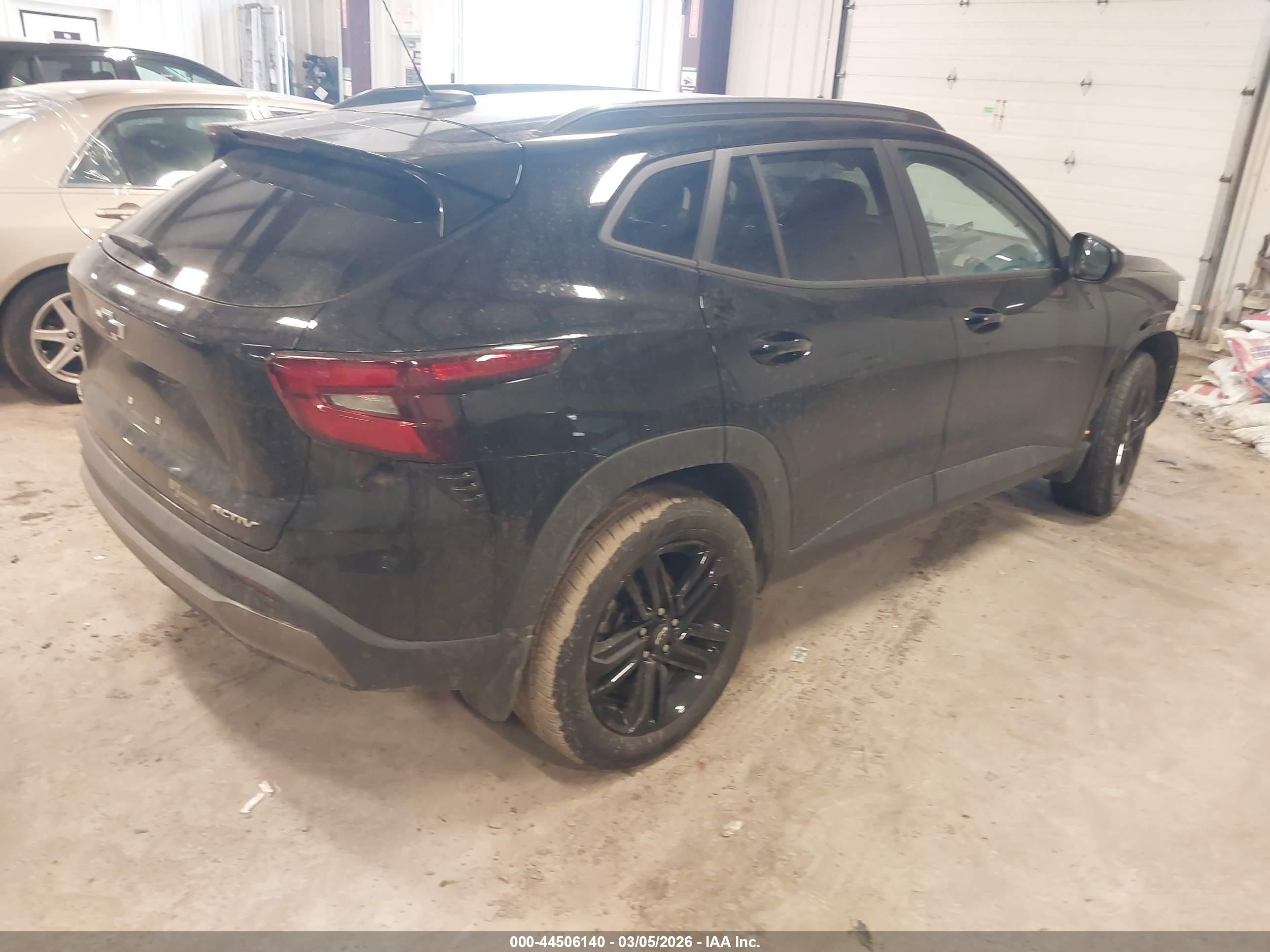 CHEVROLET TRAX image 4