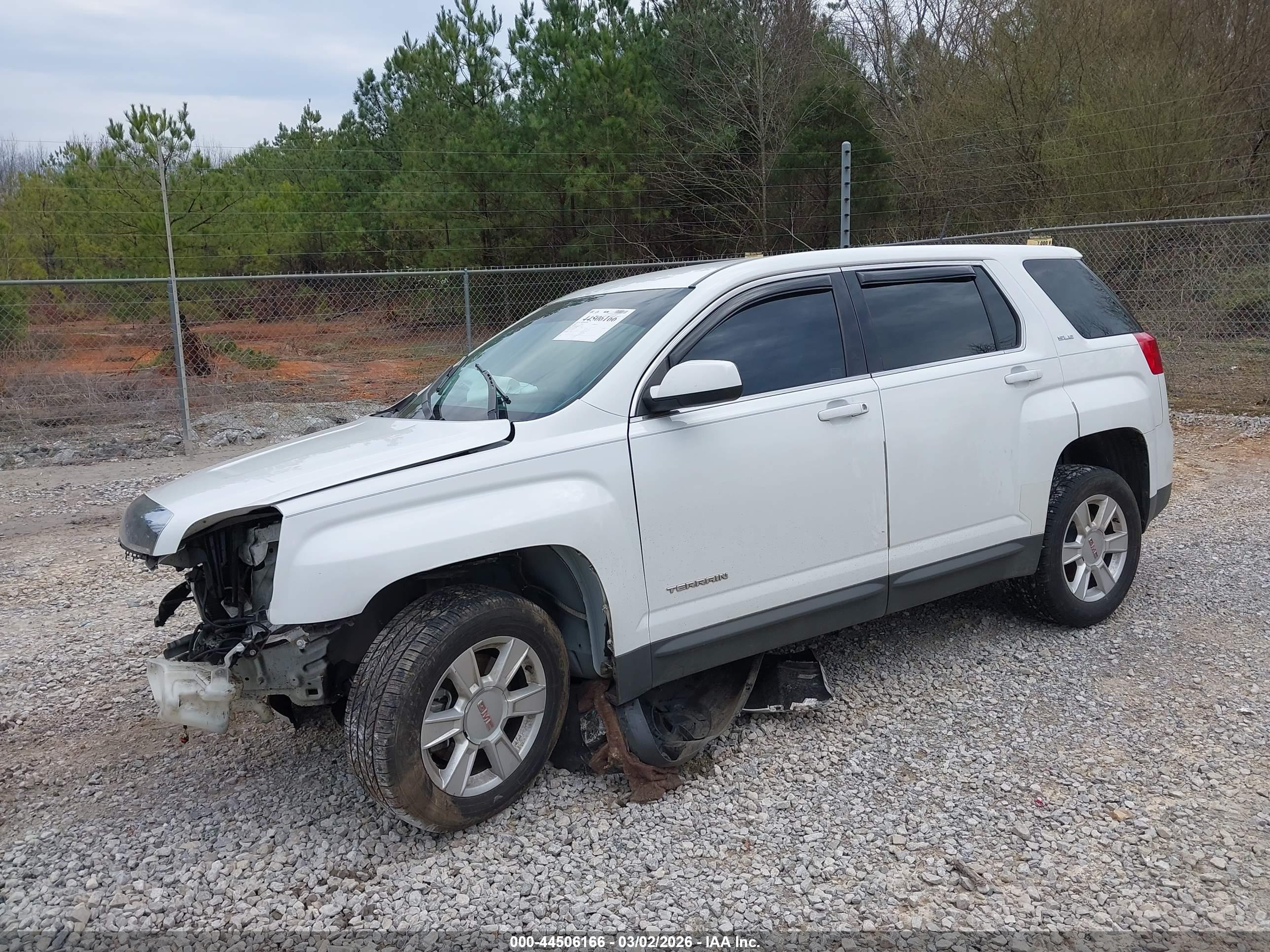 GMC TERRAIN image 2
