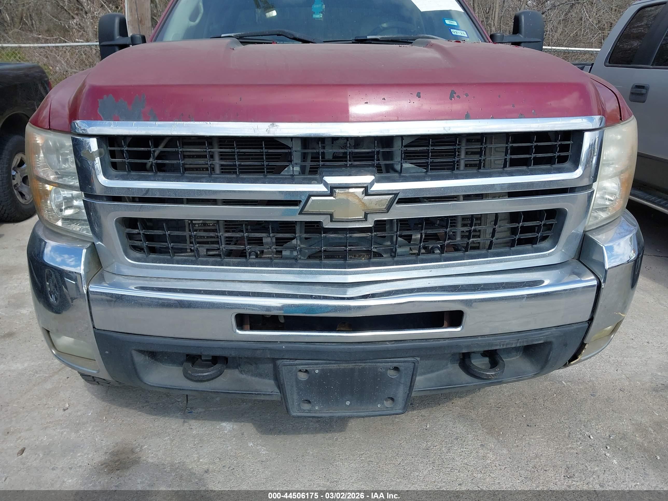 CHEVROLET SILVERADO image 6