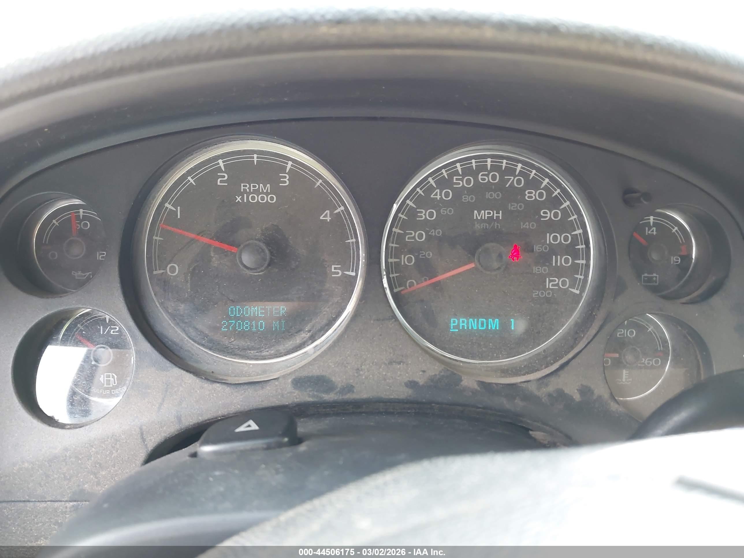CHEVROLET SILVERADO image 7