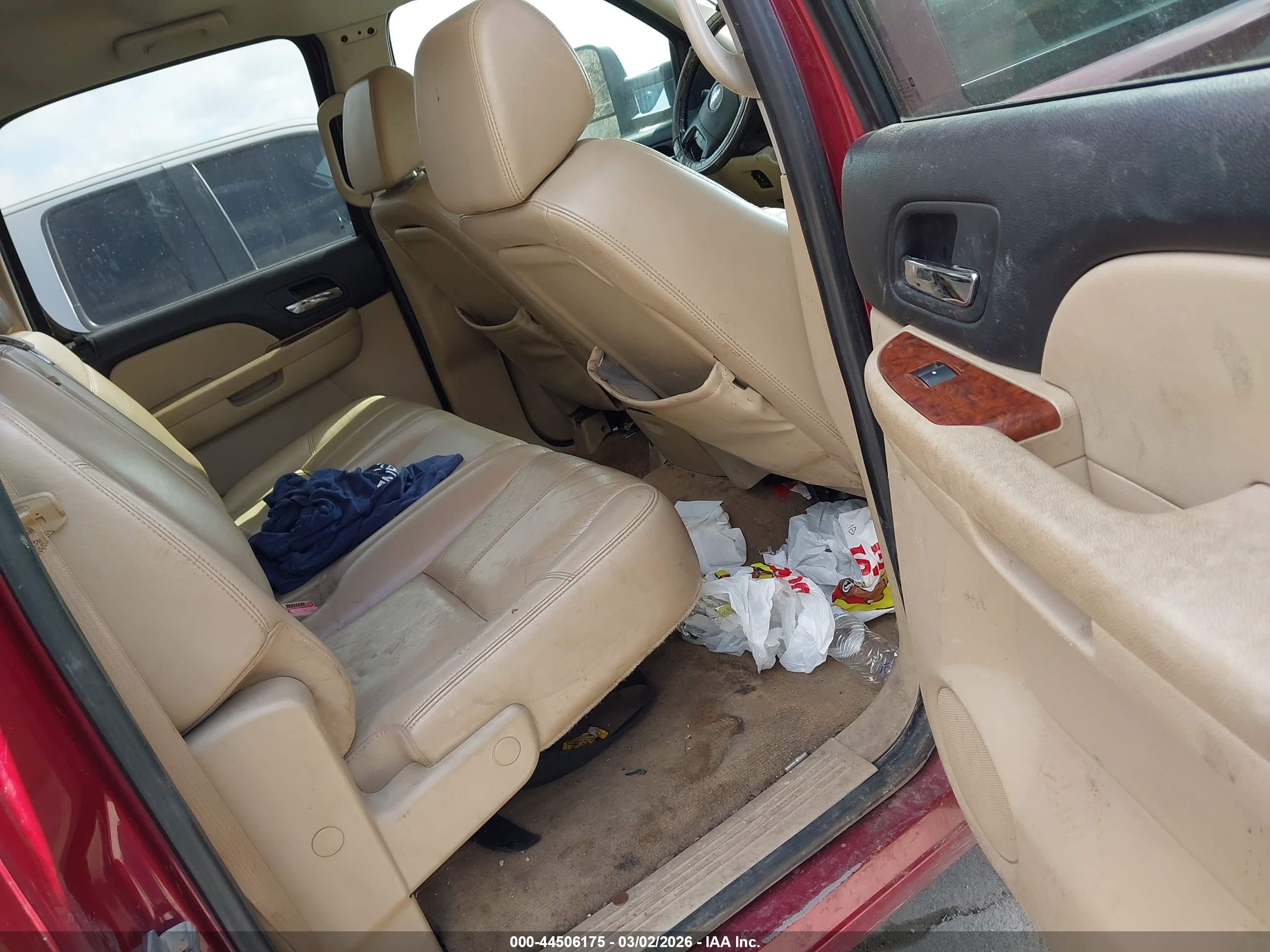 CHEVROLET SILVERADO image 8