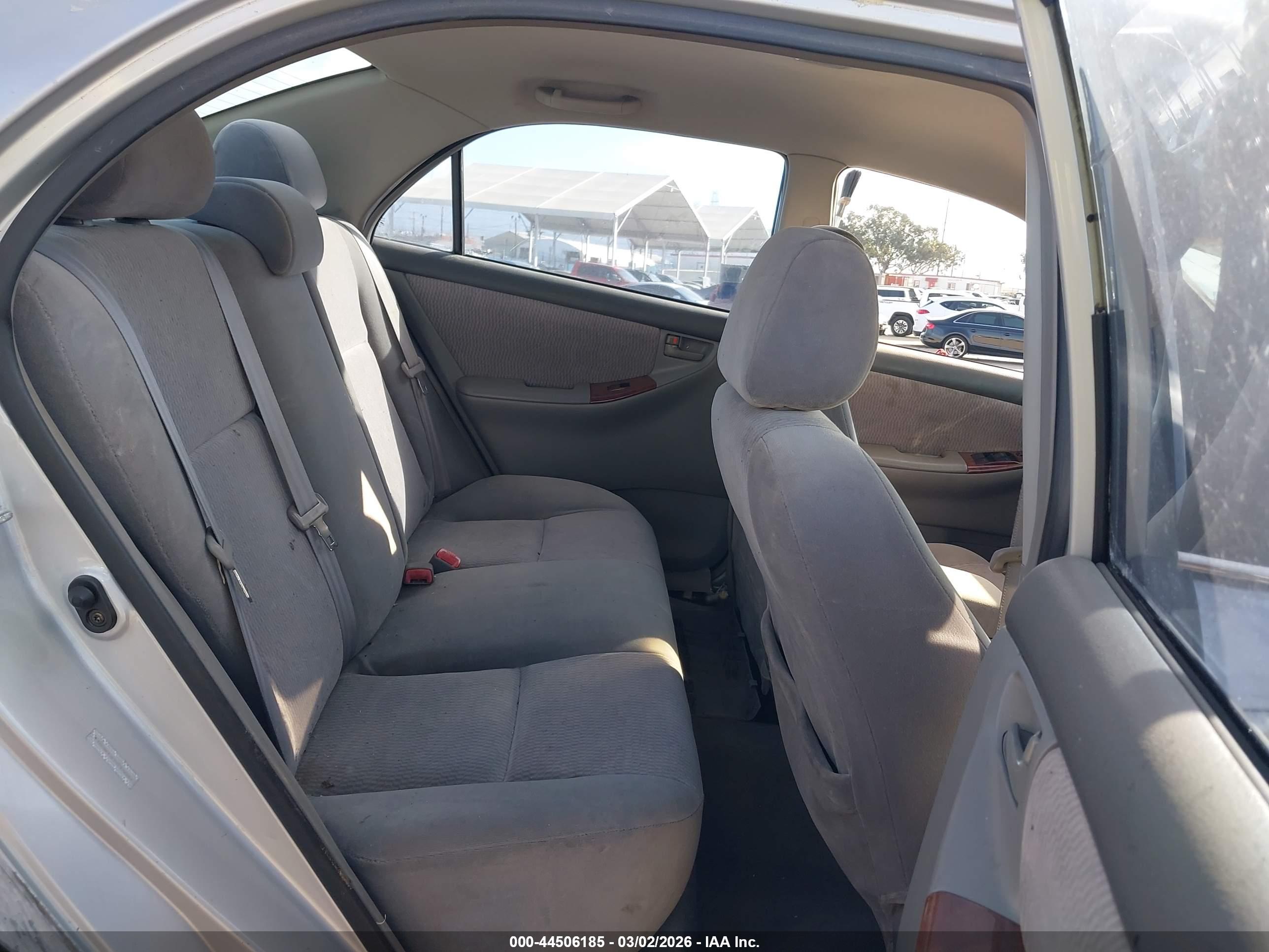 TOYOTA COROLLA image 8