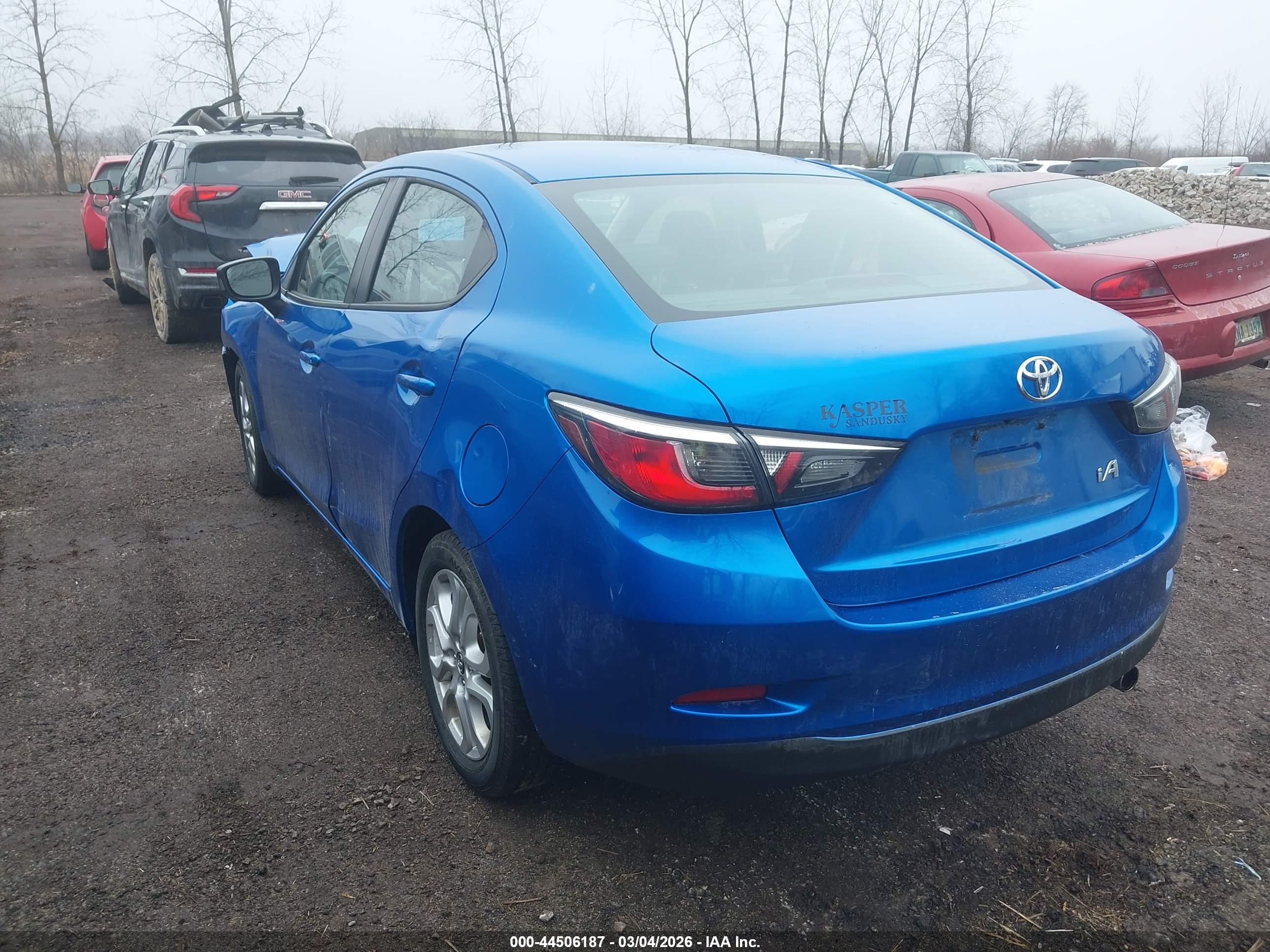 TOYOTA YARIS image 3