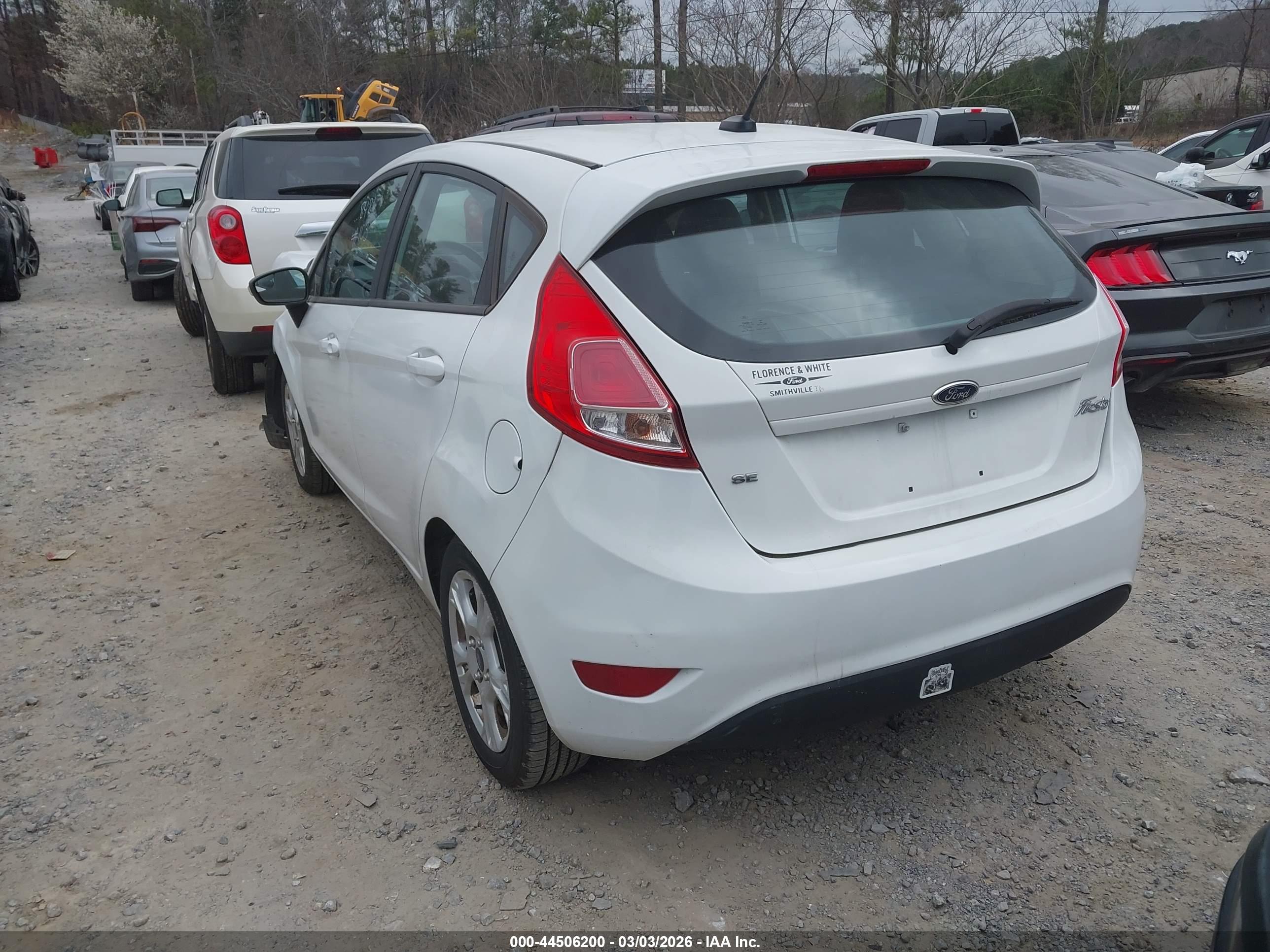 FORD FIESTA image 3