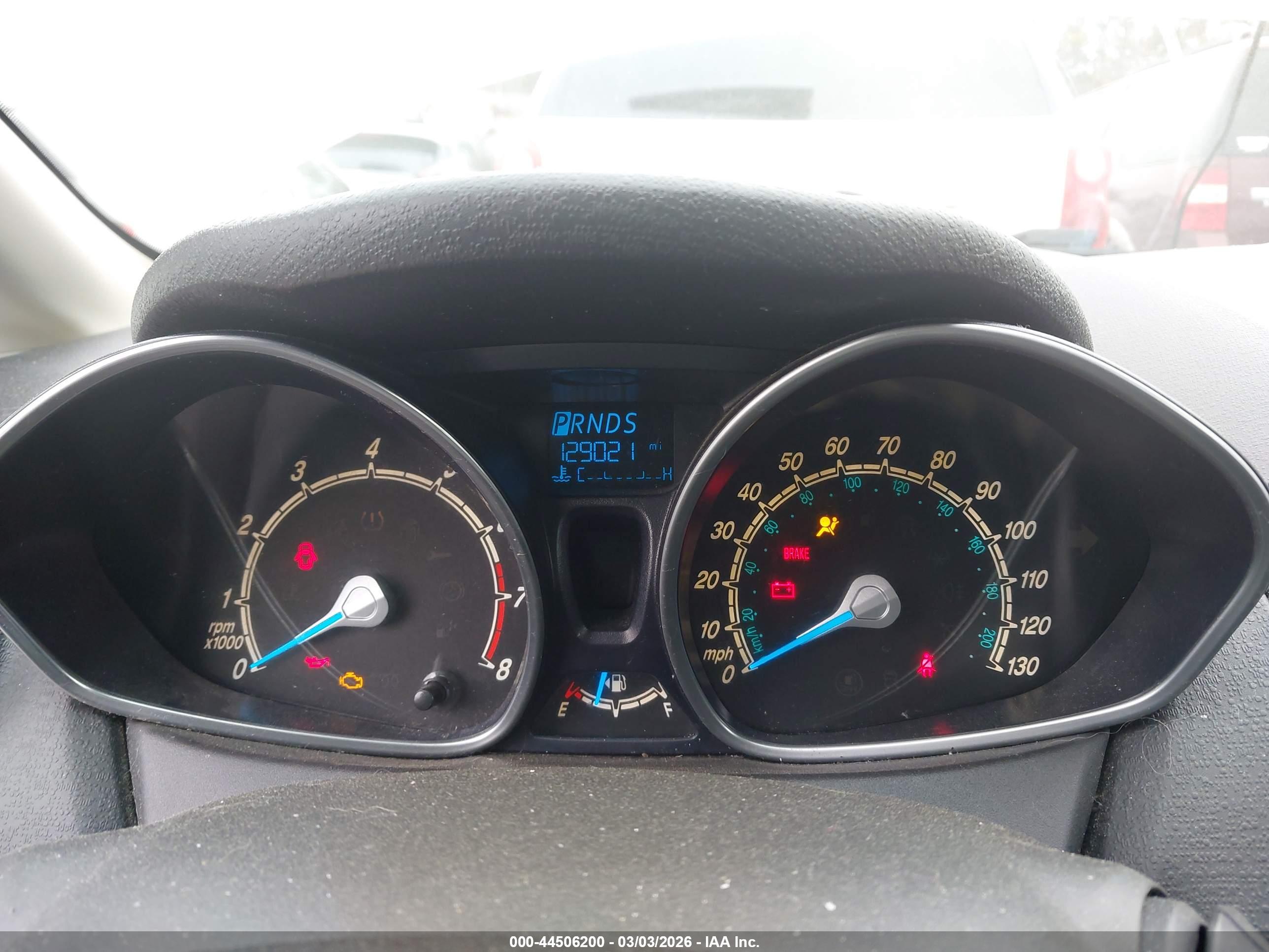 FORD FIESTA image 7