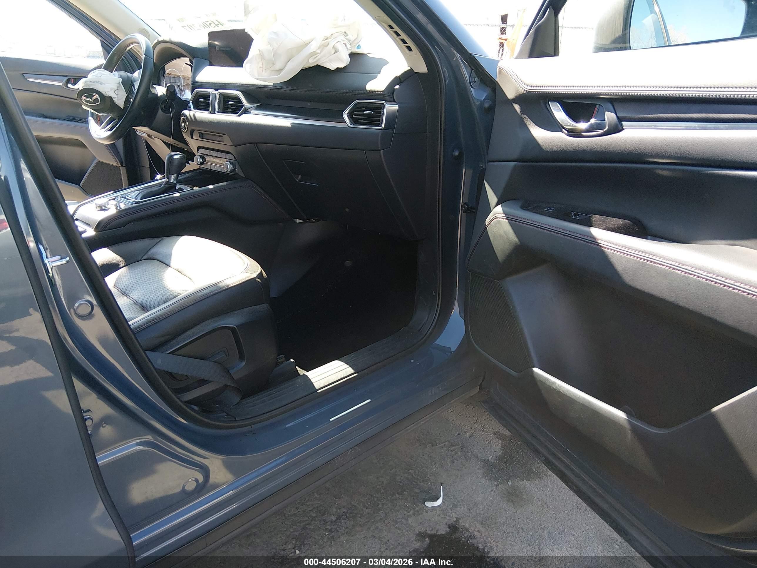 MAZDA CX-5 image 5