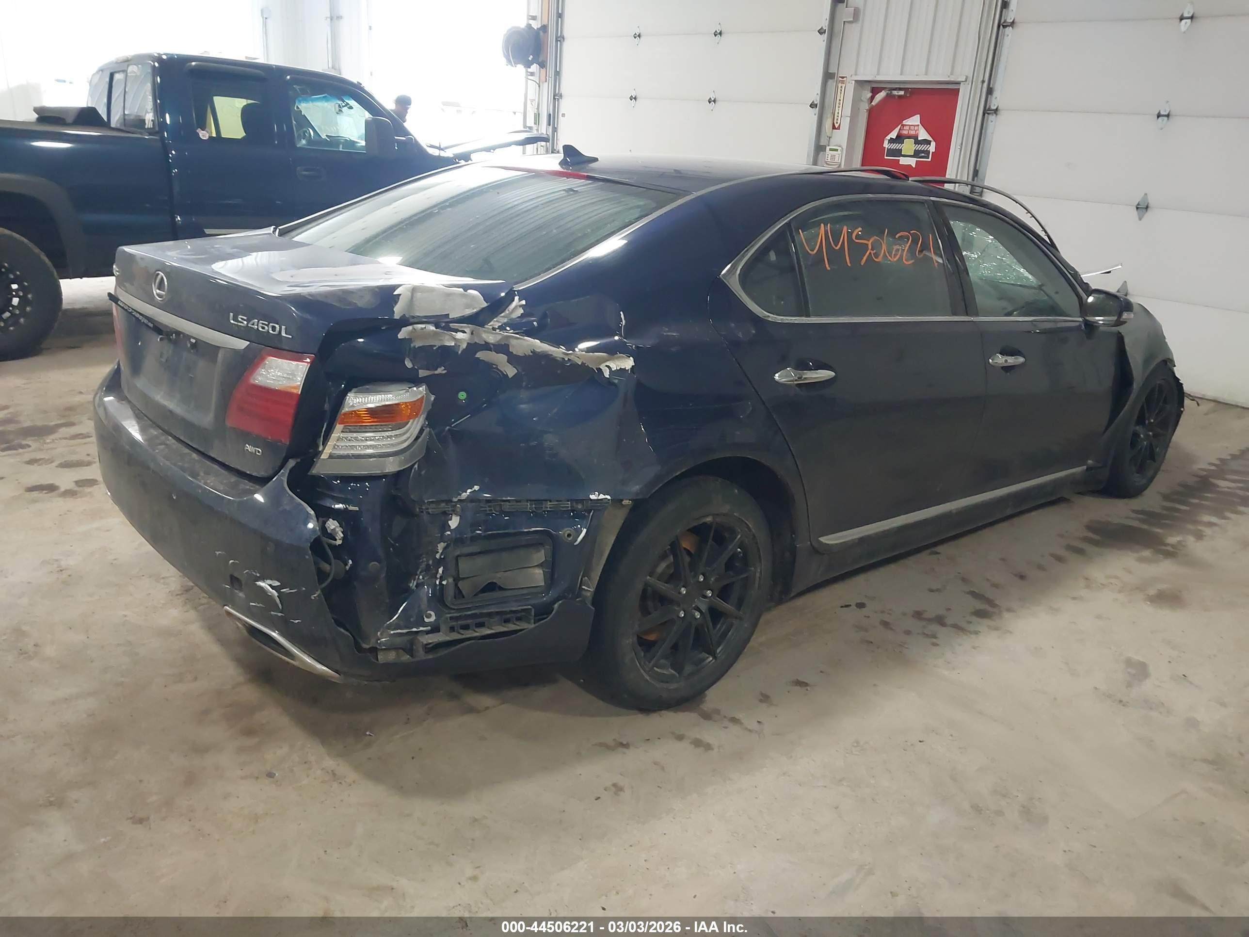 LEXUS LS image 4