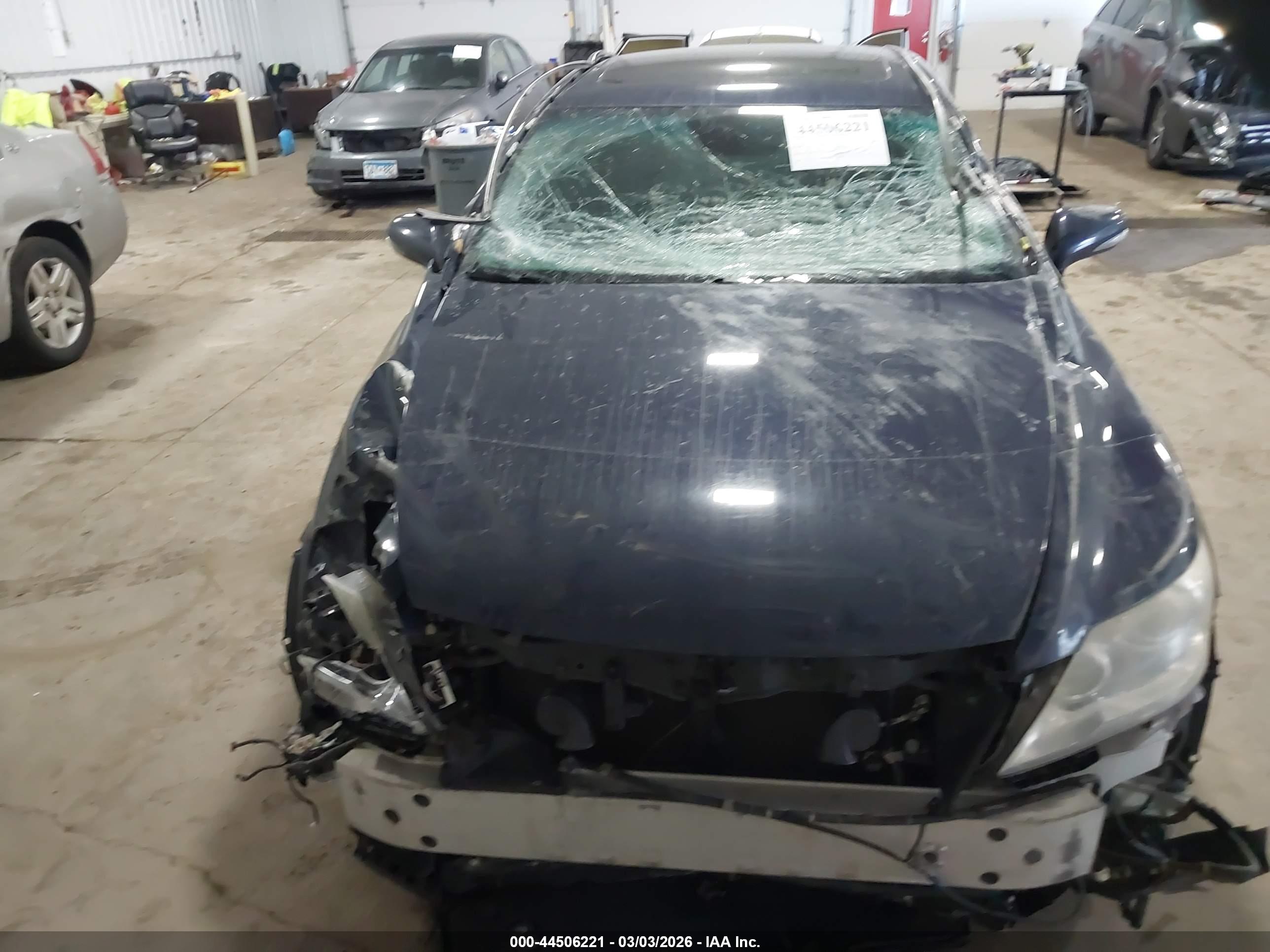 LEXUS LS image 6