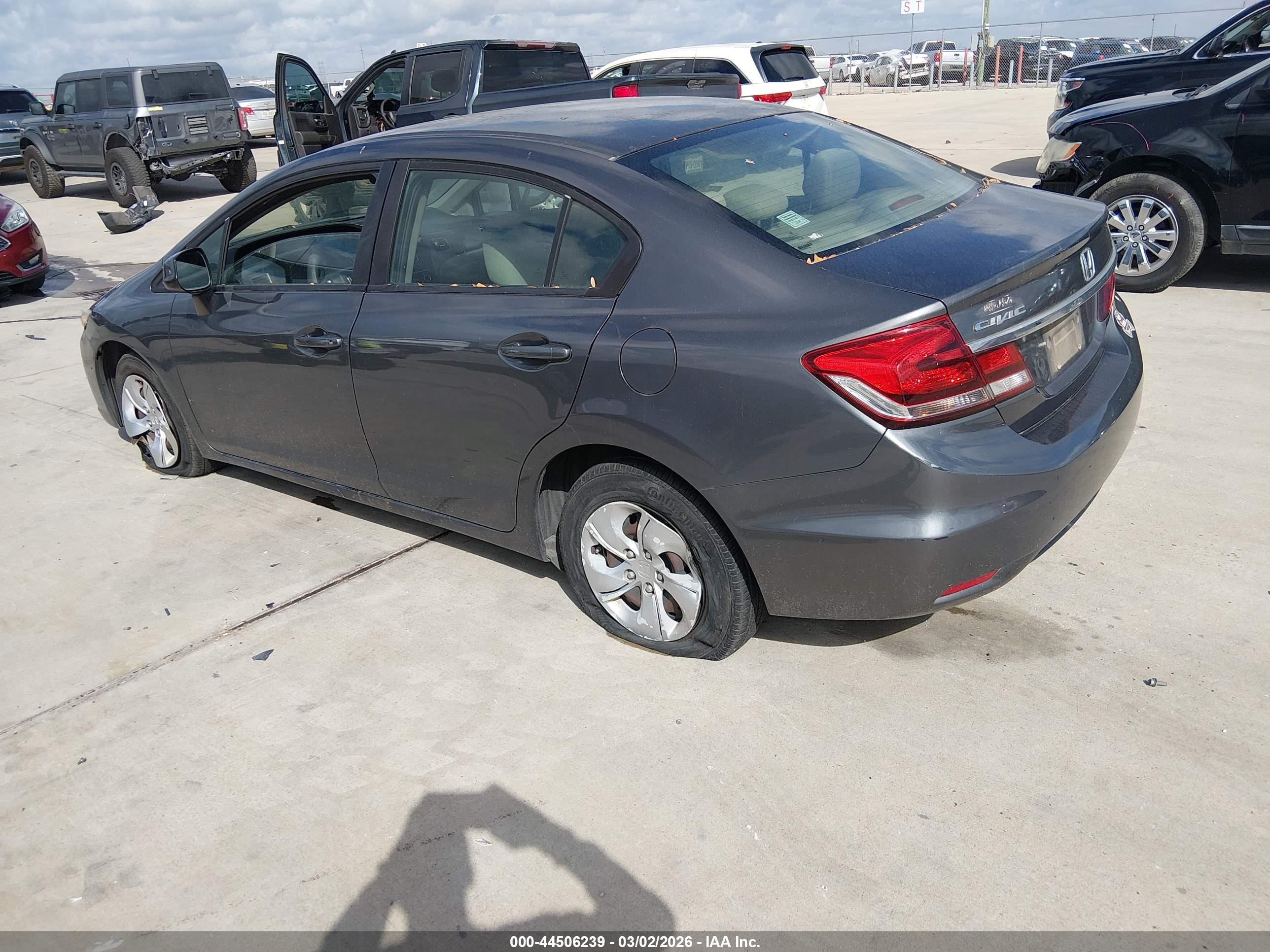HONDA CIVIC image 3