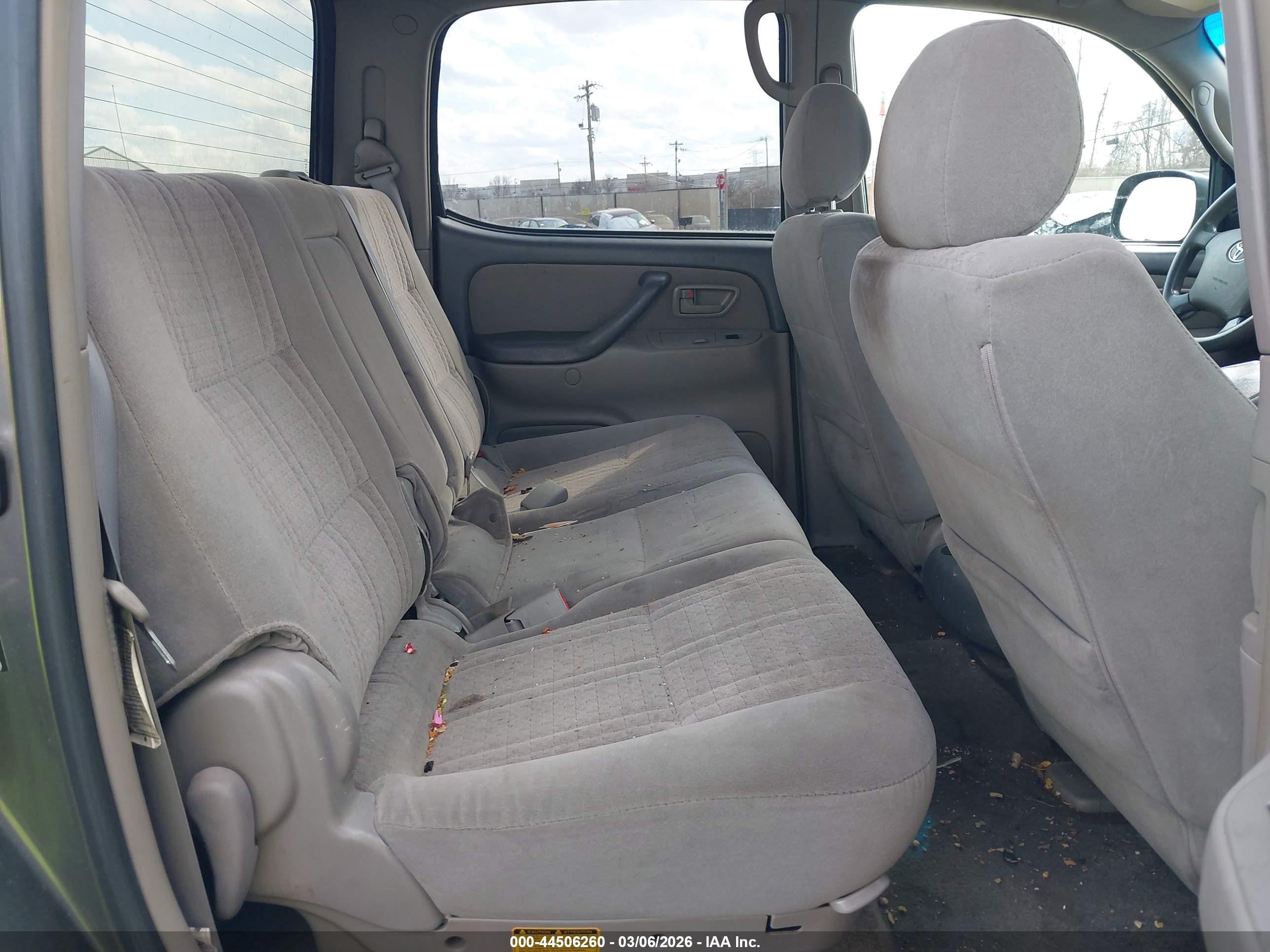 TOYOTA TUNDRA image 8