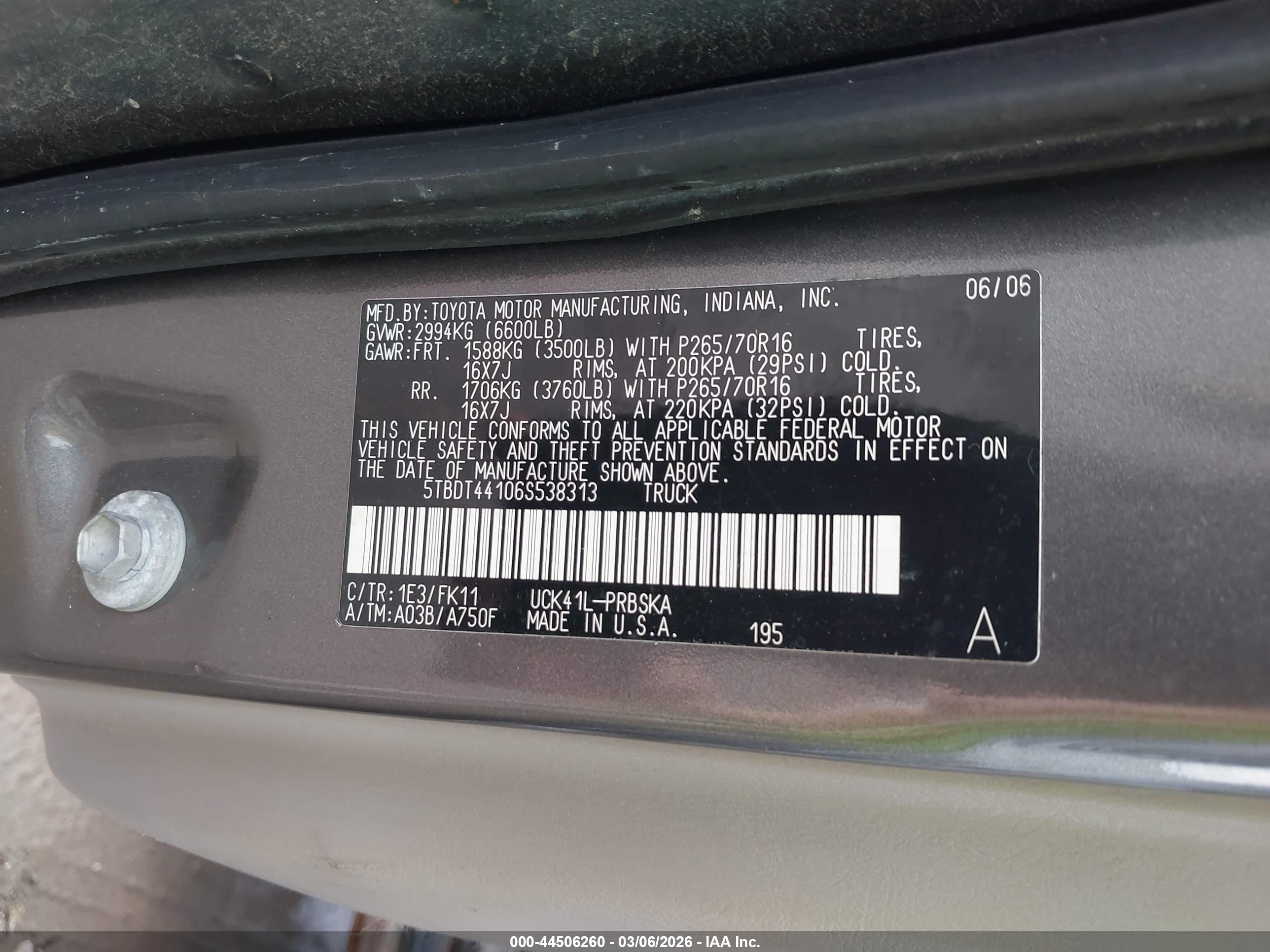 TOYOTA TUNDRA image 9