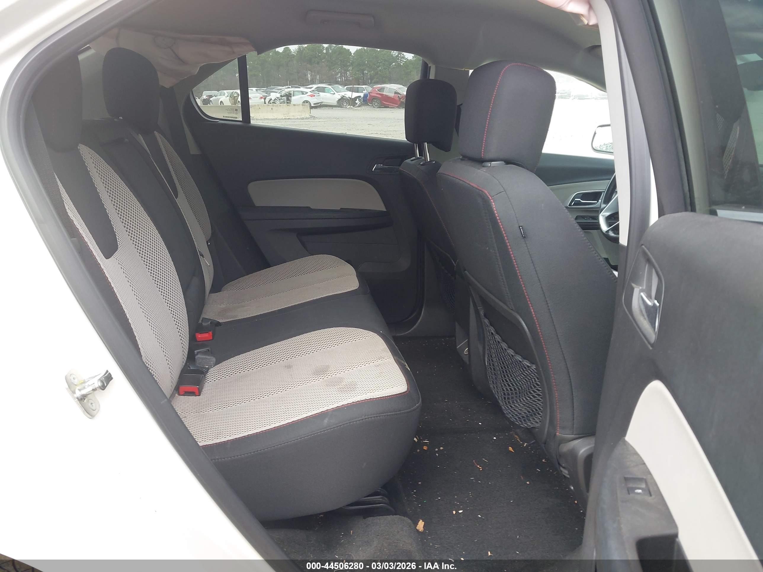 CHEVROLET EQUINOX image 8