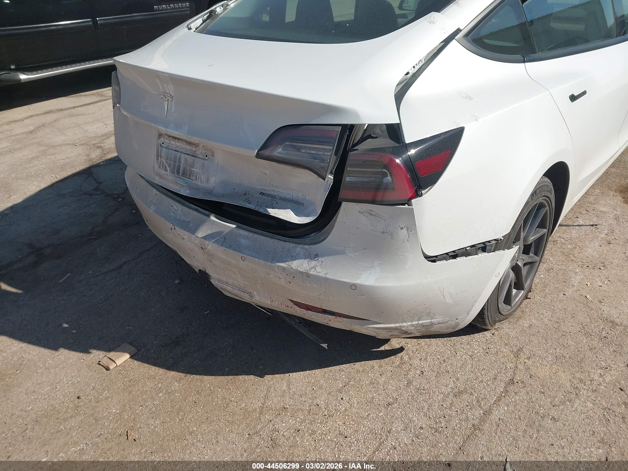 TESLA MODEL image 6