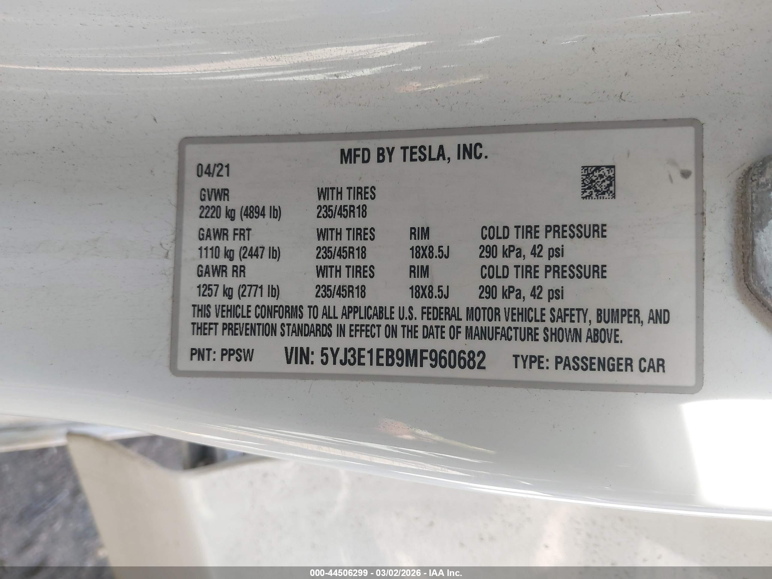 TESLA MODEL image 9