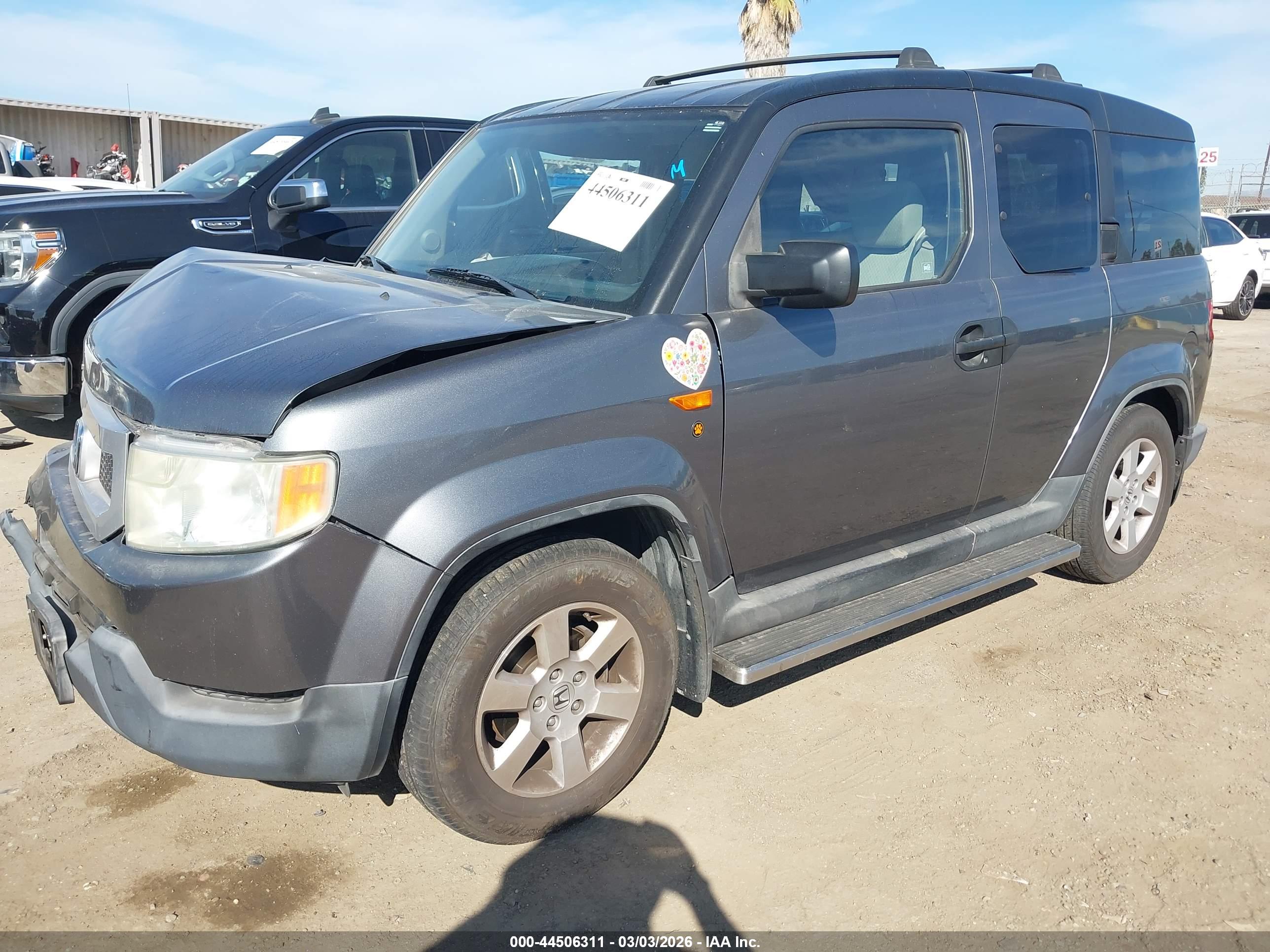 HONDA ELEMENT image 2