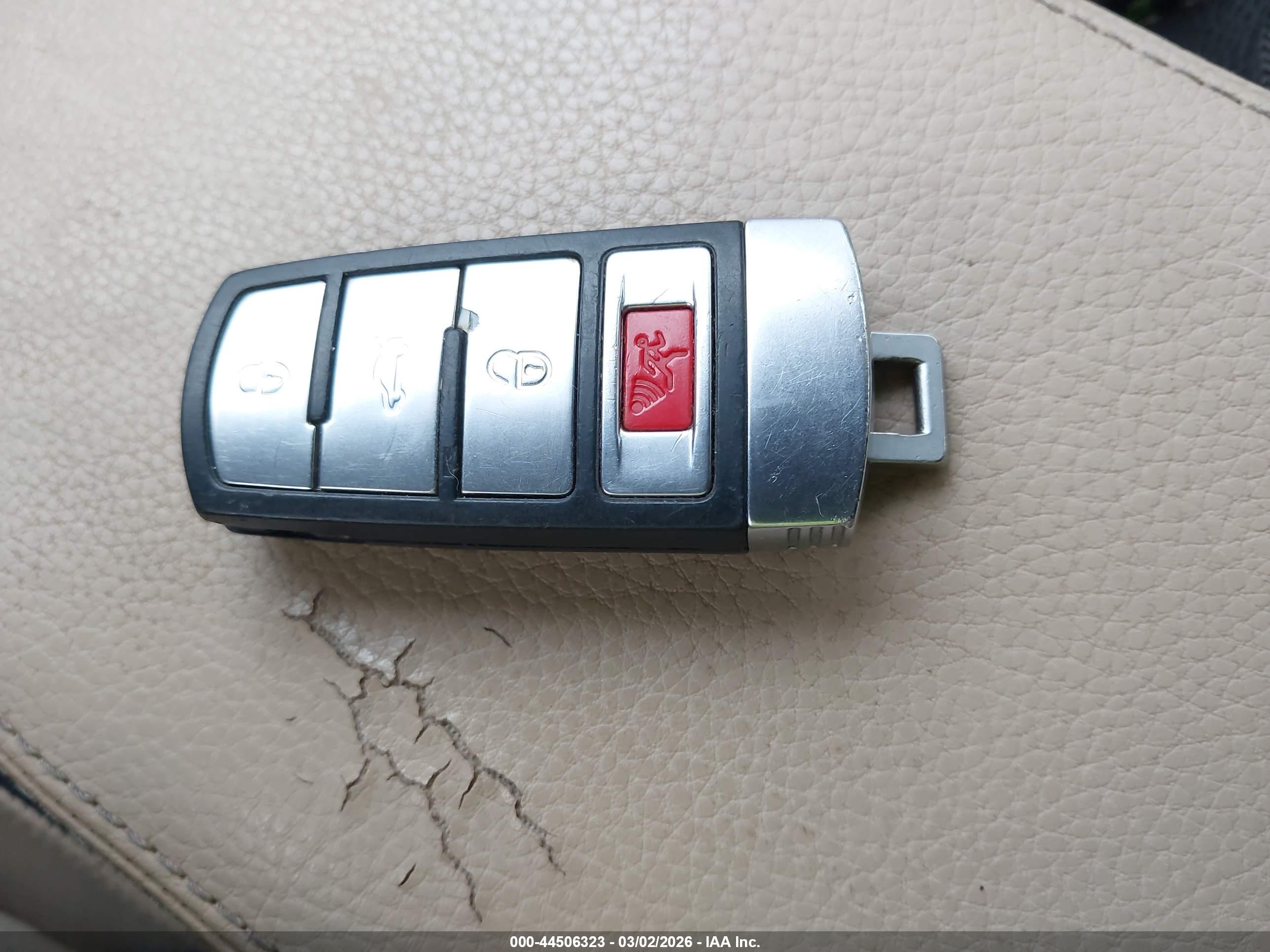 VOLKSWAGEN CC image 11