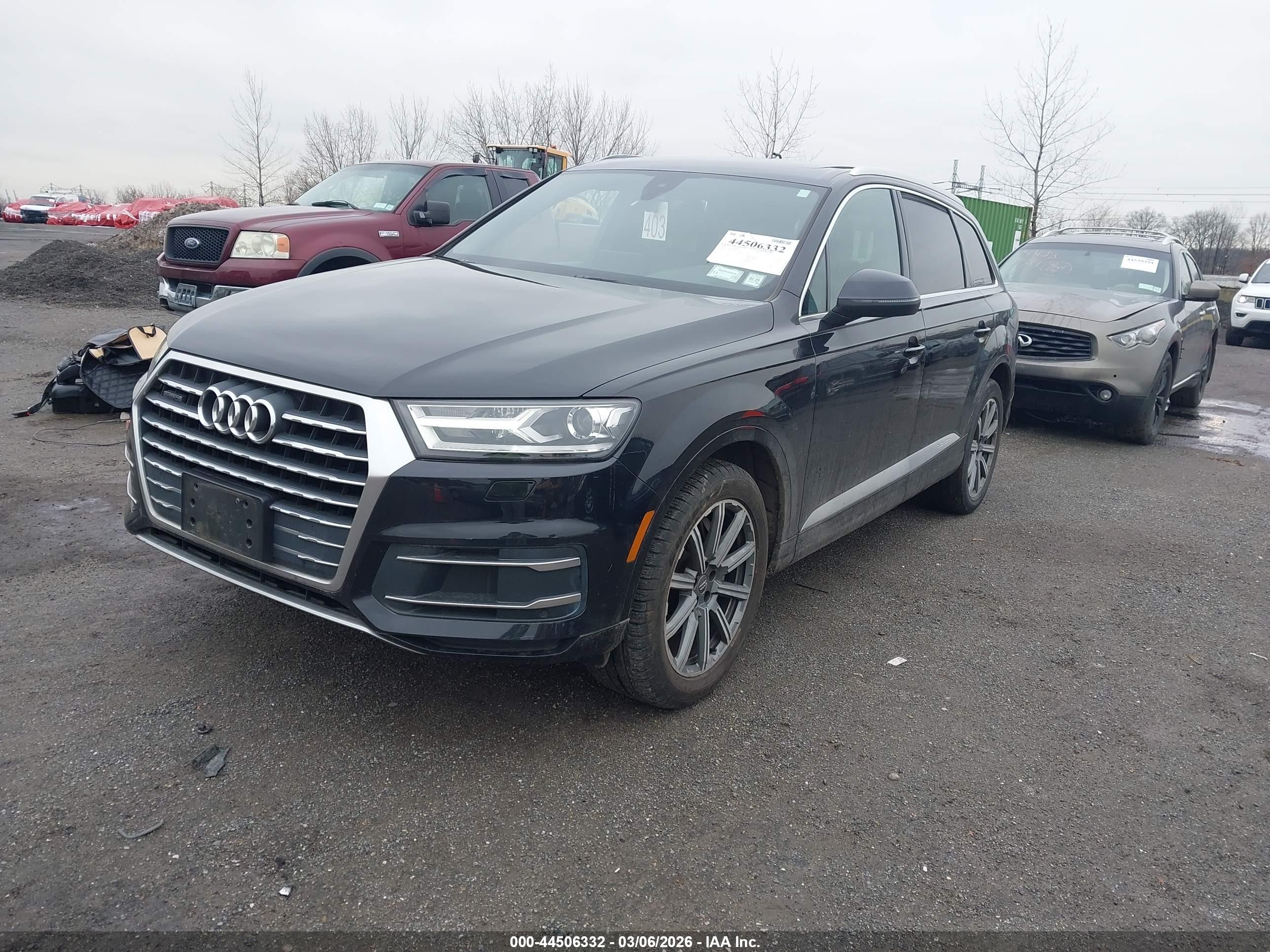 AUDI Q7 image 2