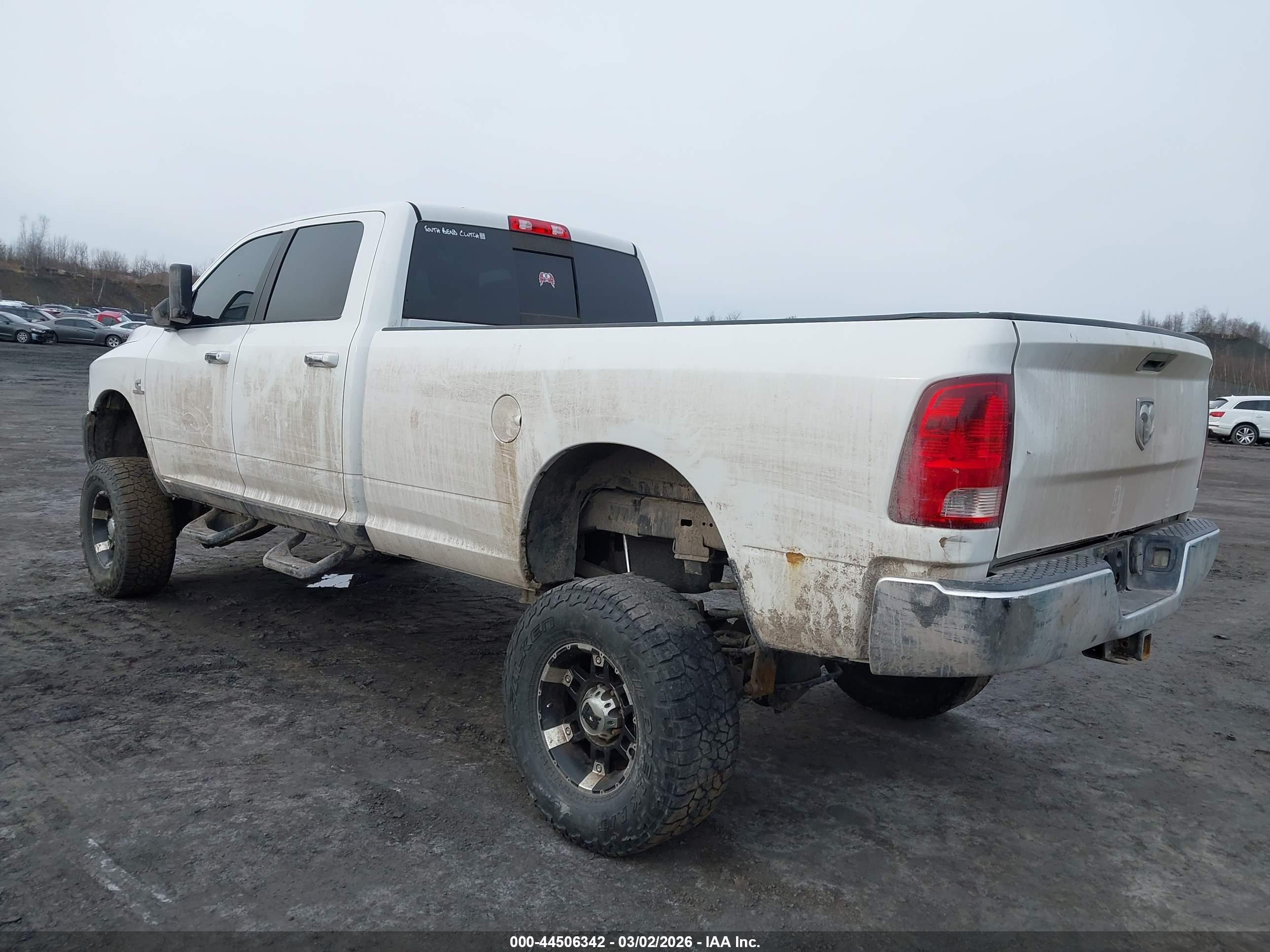RAM 2500 image 3