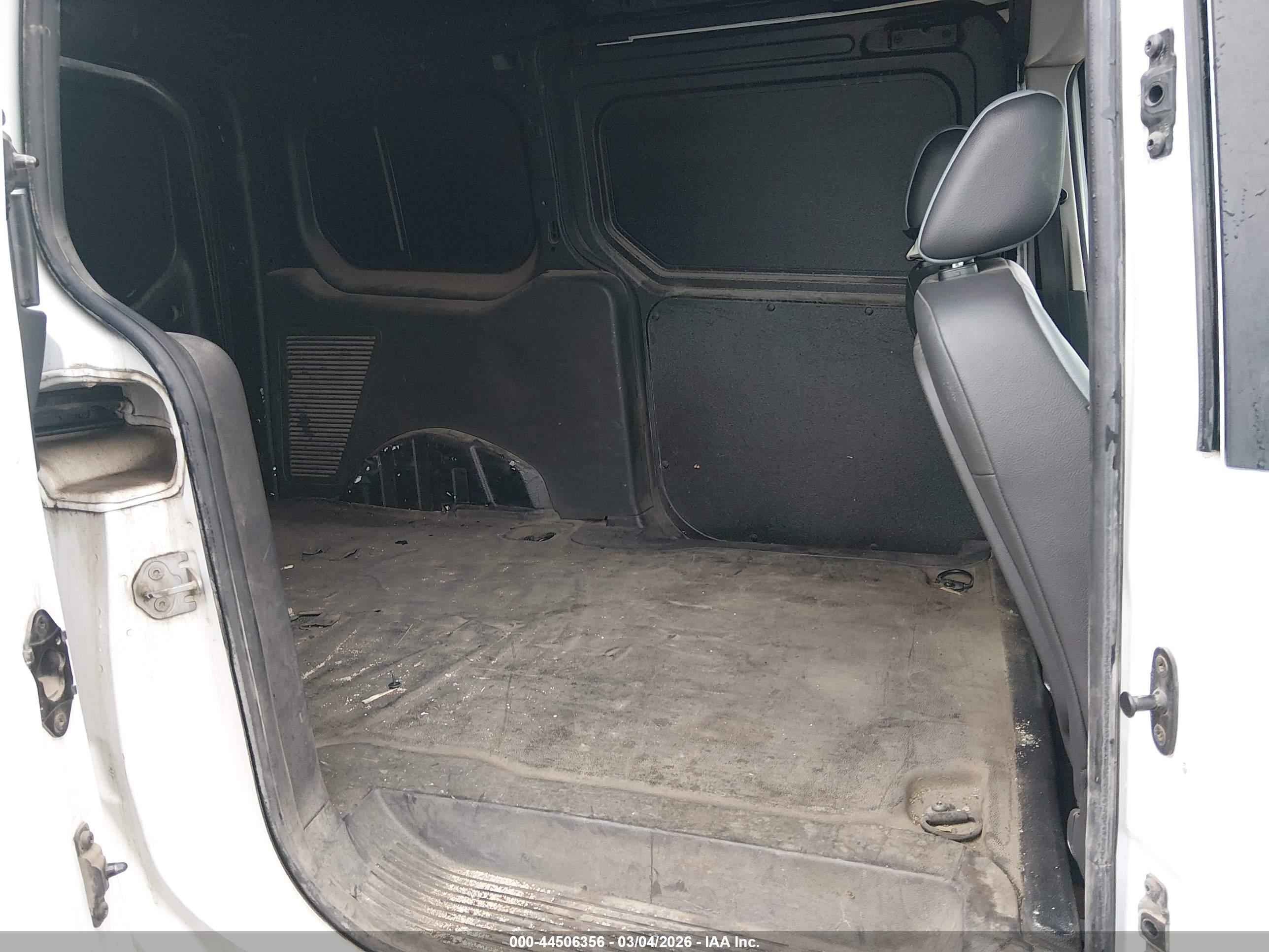 FORD TRANSIT image 8
