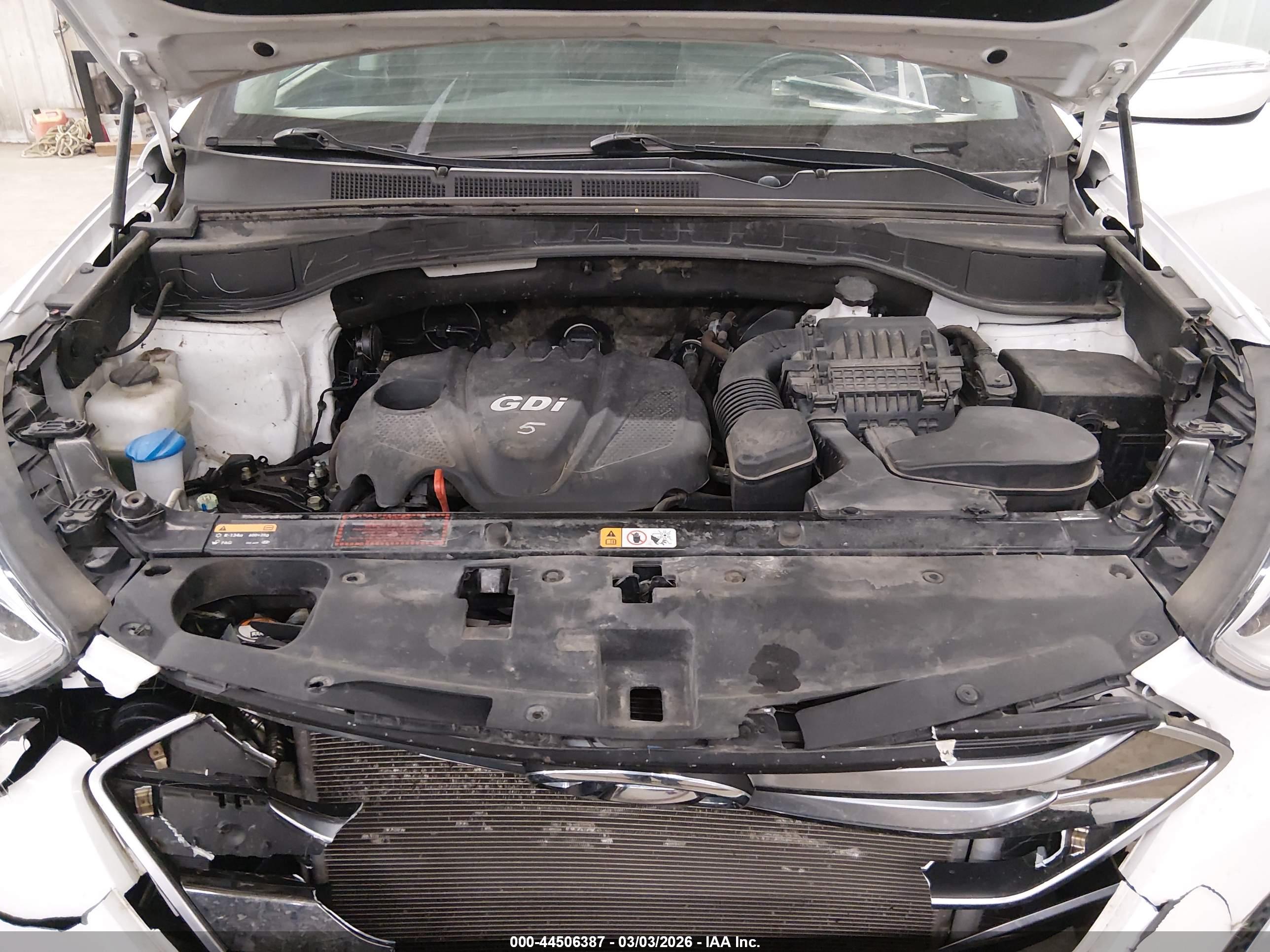 HYUNDAI SANTA image 10