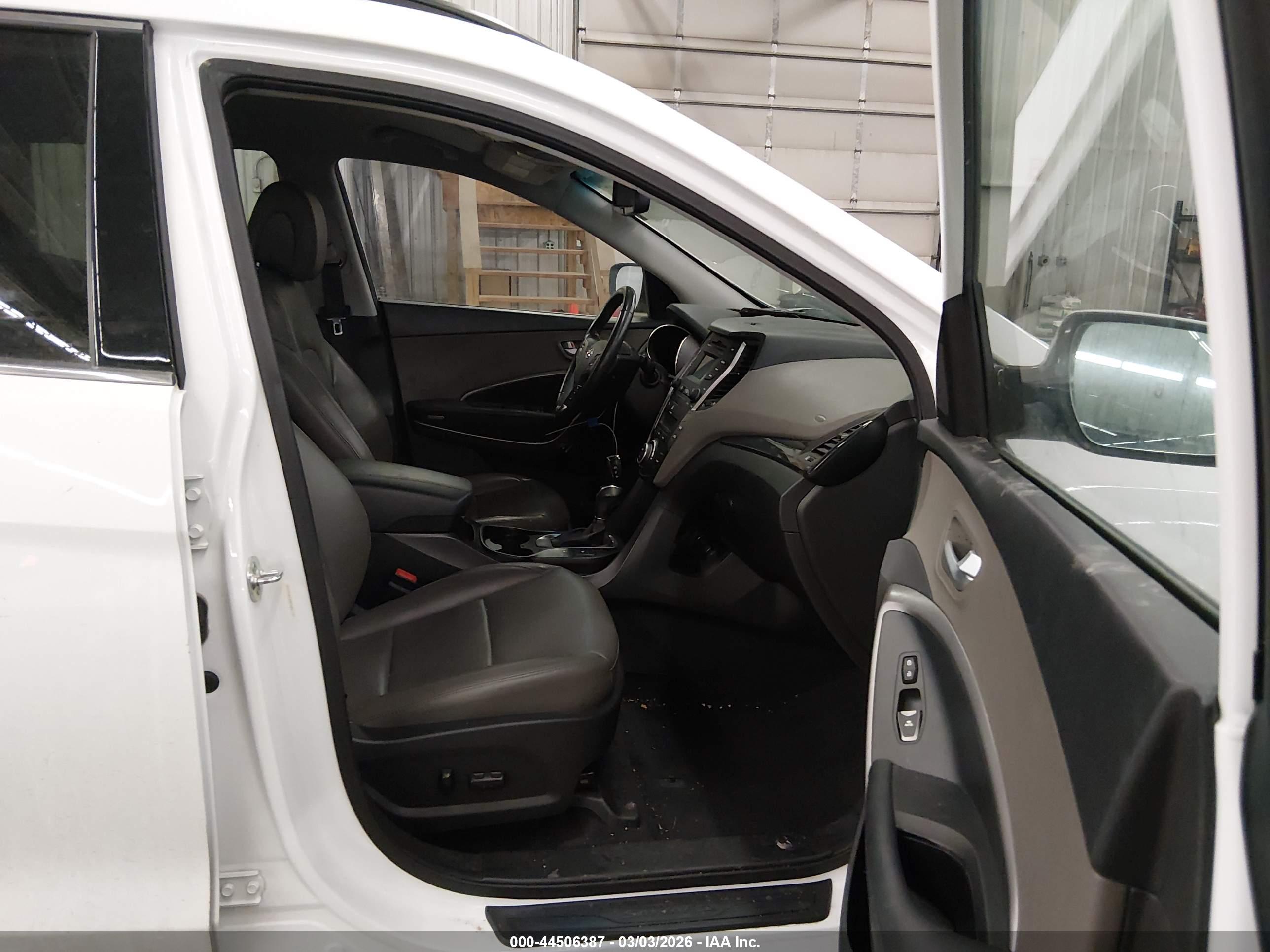 HYUNDAI SANTA image 5