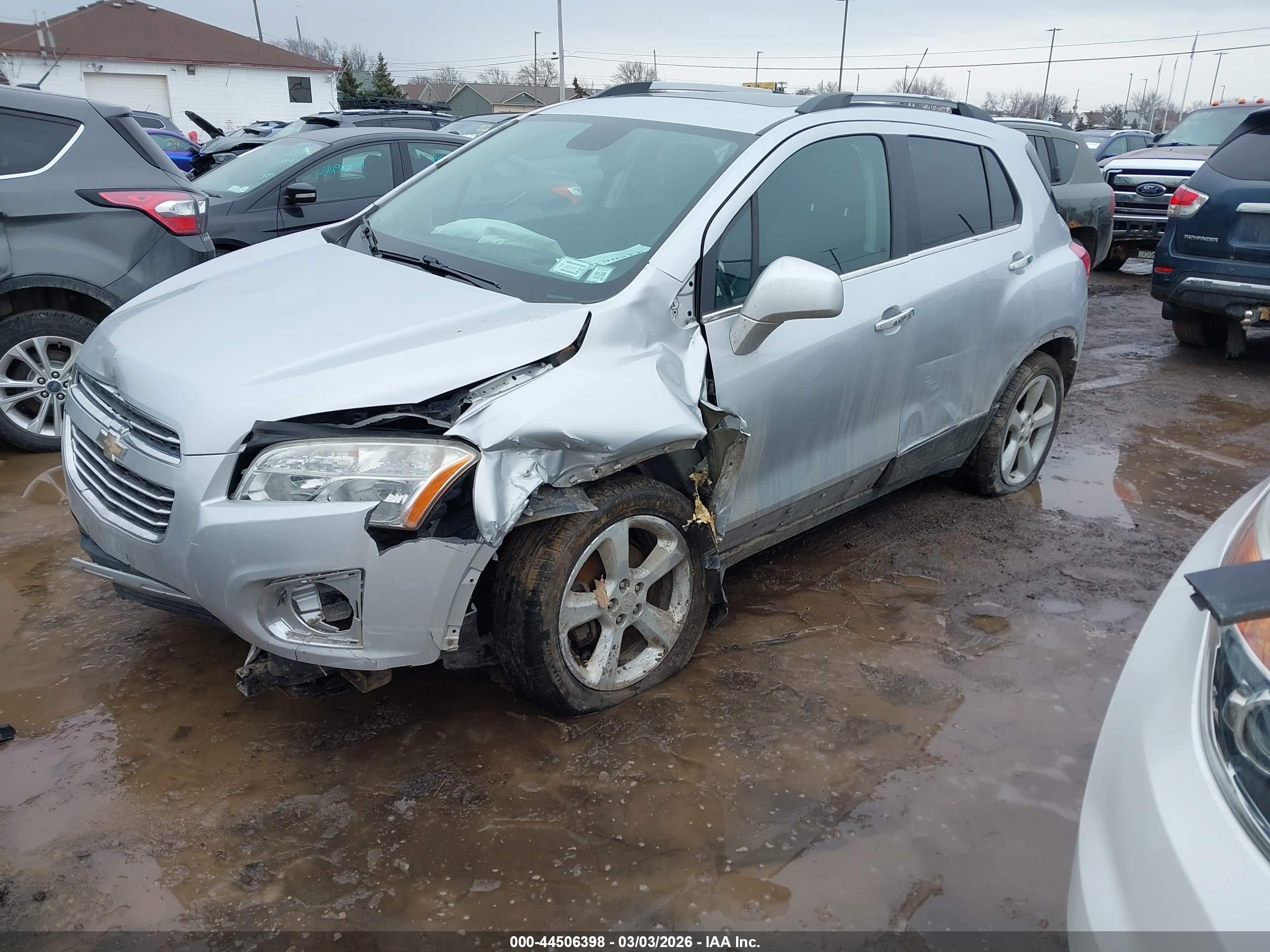 CHEVROLET TRAX image 2