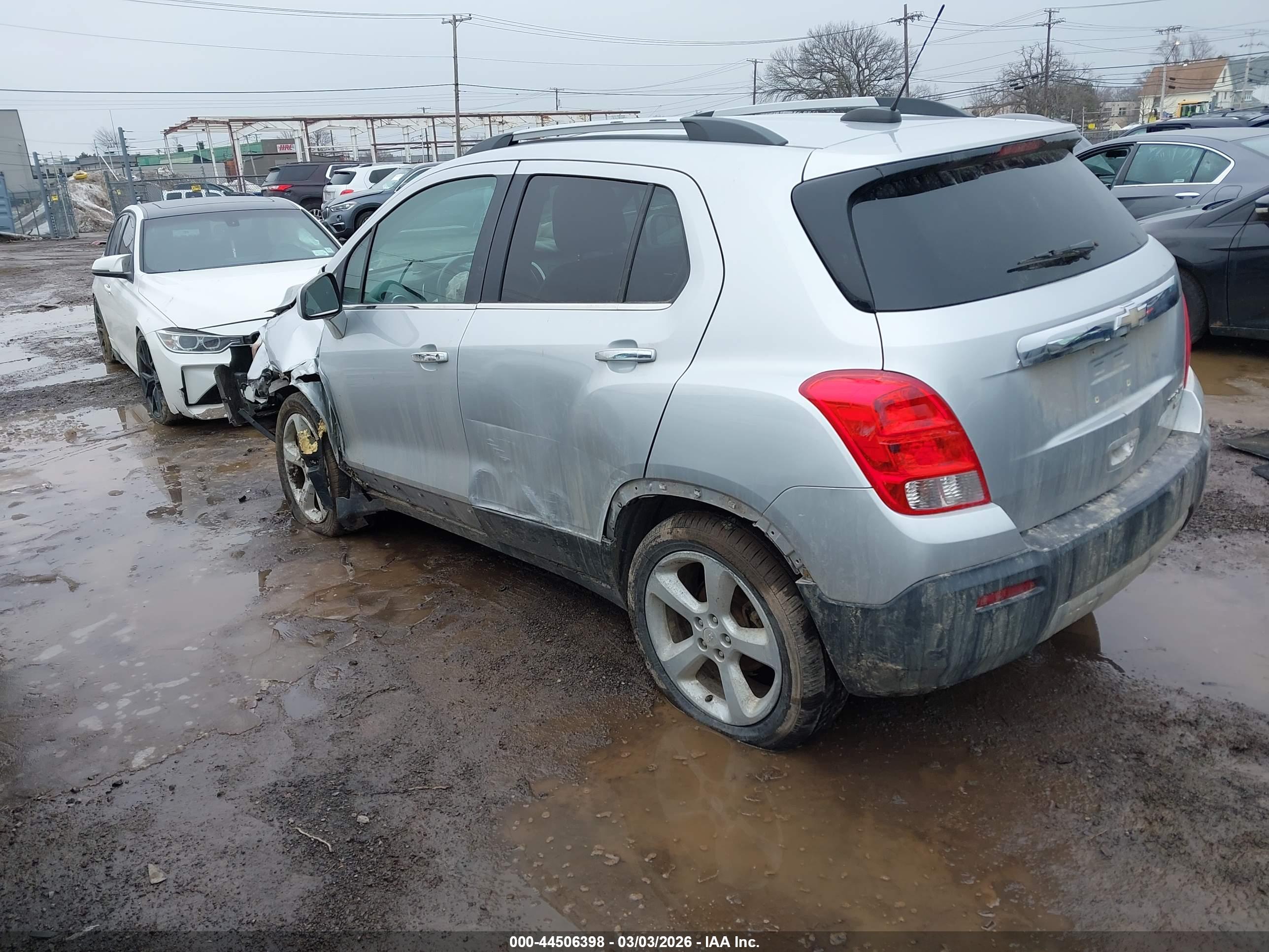 CHEVROLET TRAX image 3