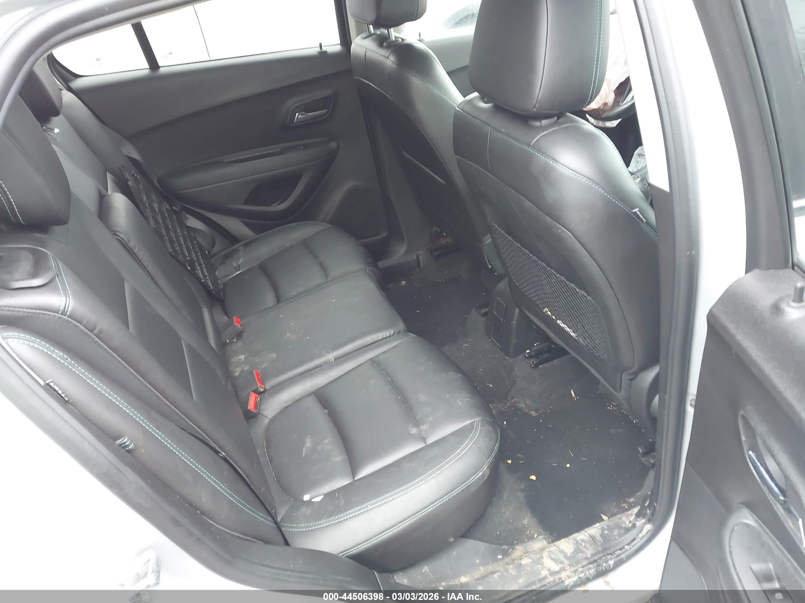 CHEVROLET TRAX image 8