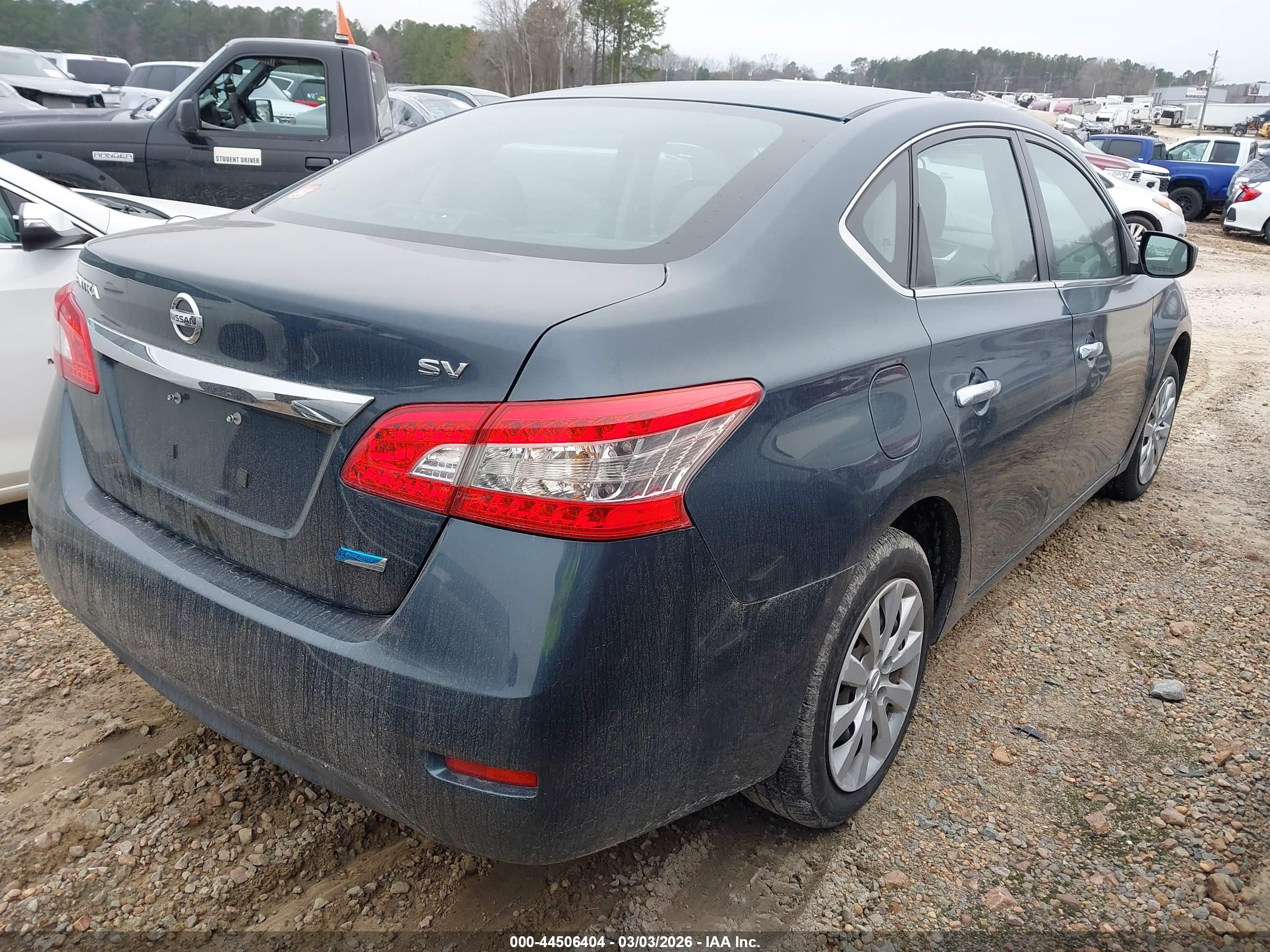 NISSAN SENTRA image 4
