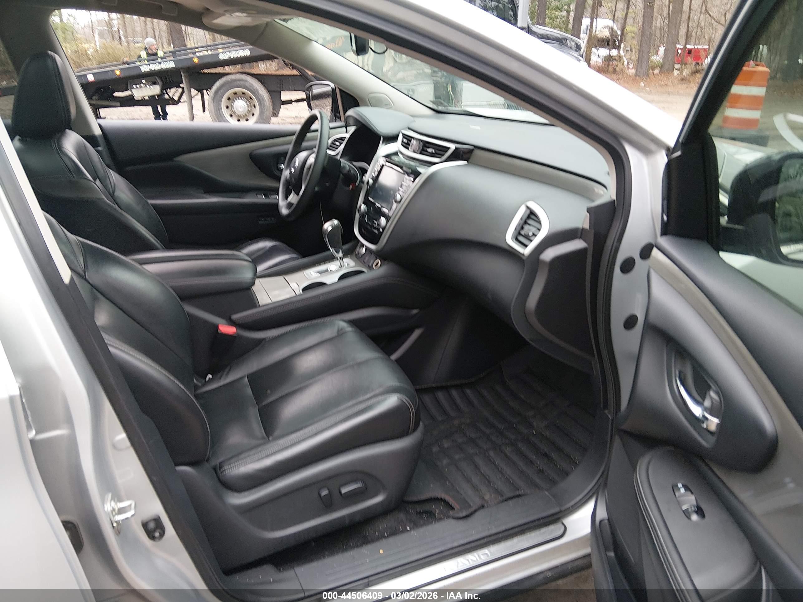 NISSAN MURANO image 5