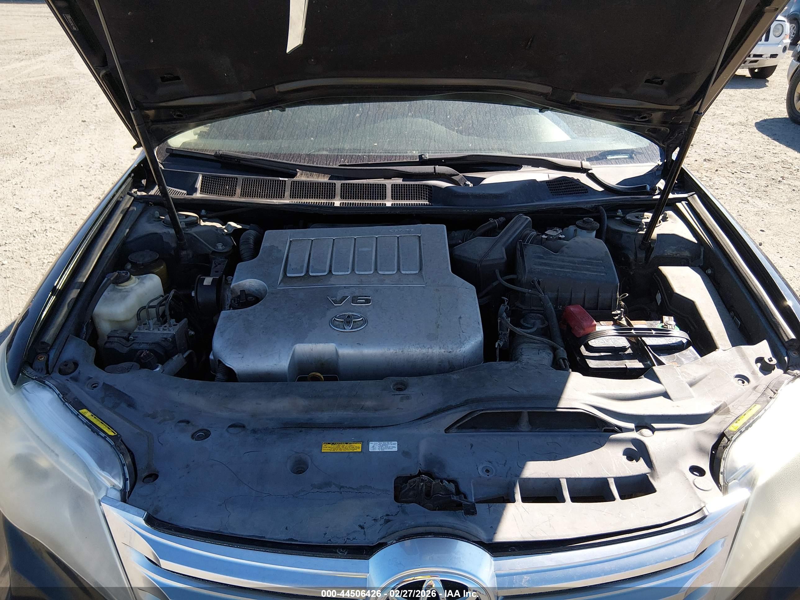 TOYOTA AVALON image 10