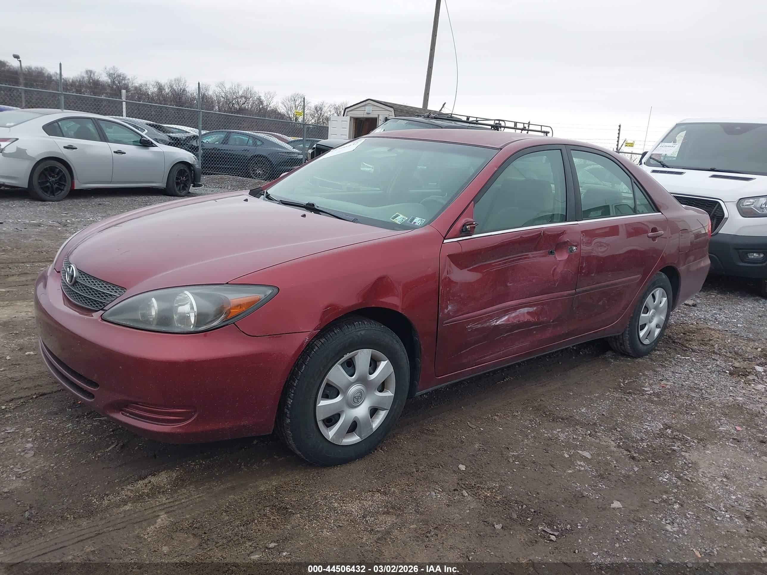 TOYOTA CAMRY image 2