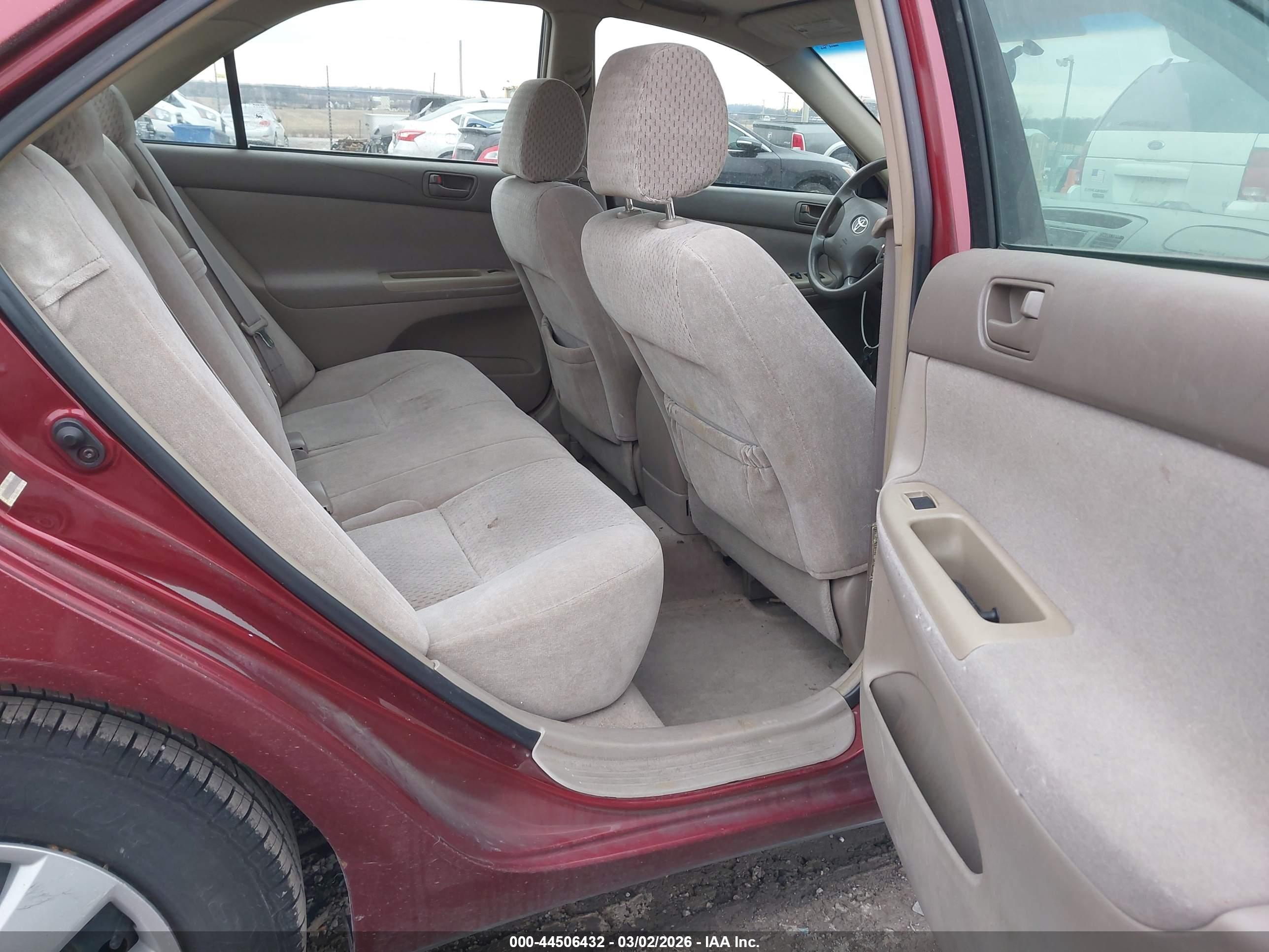 TOYOTA CAMRY image 8