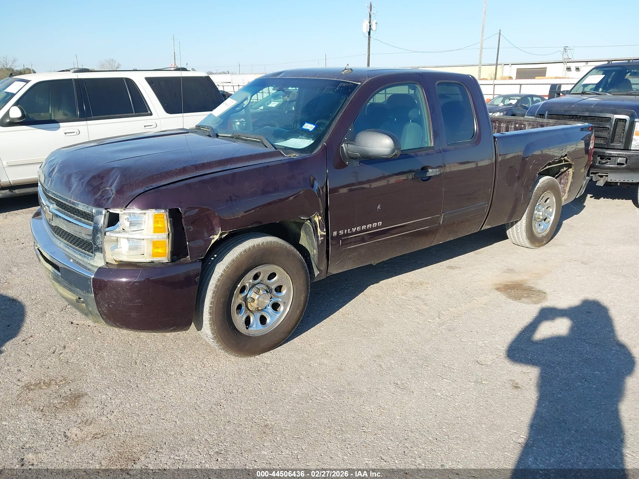 CHEVROLET SILVERADO image 2