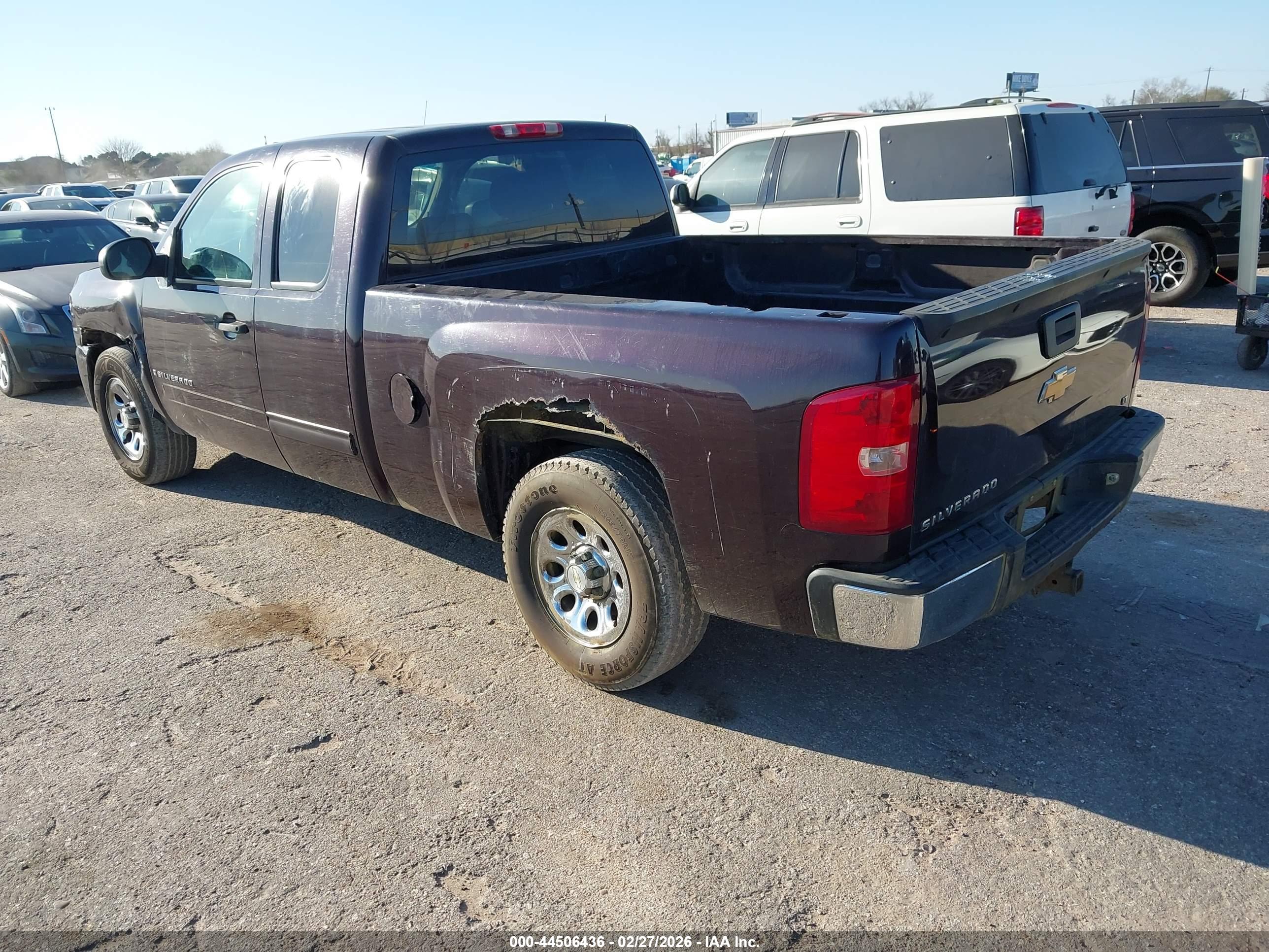 CHEVROLET SILVERADO image 3