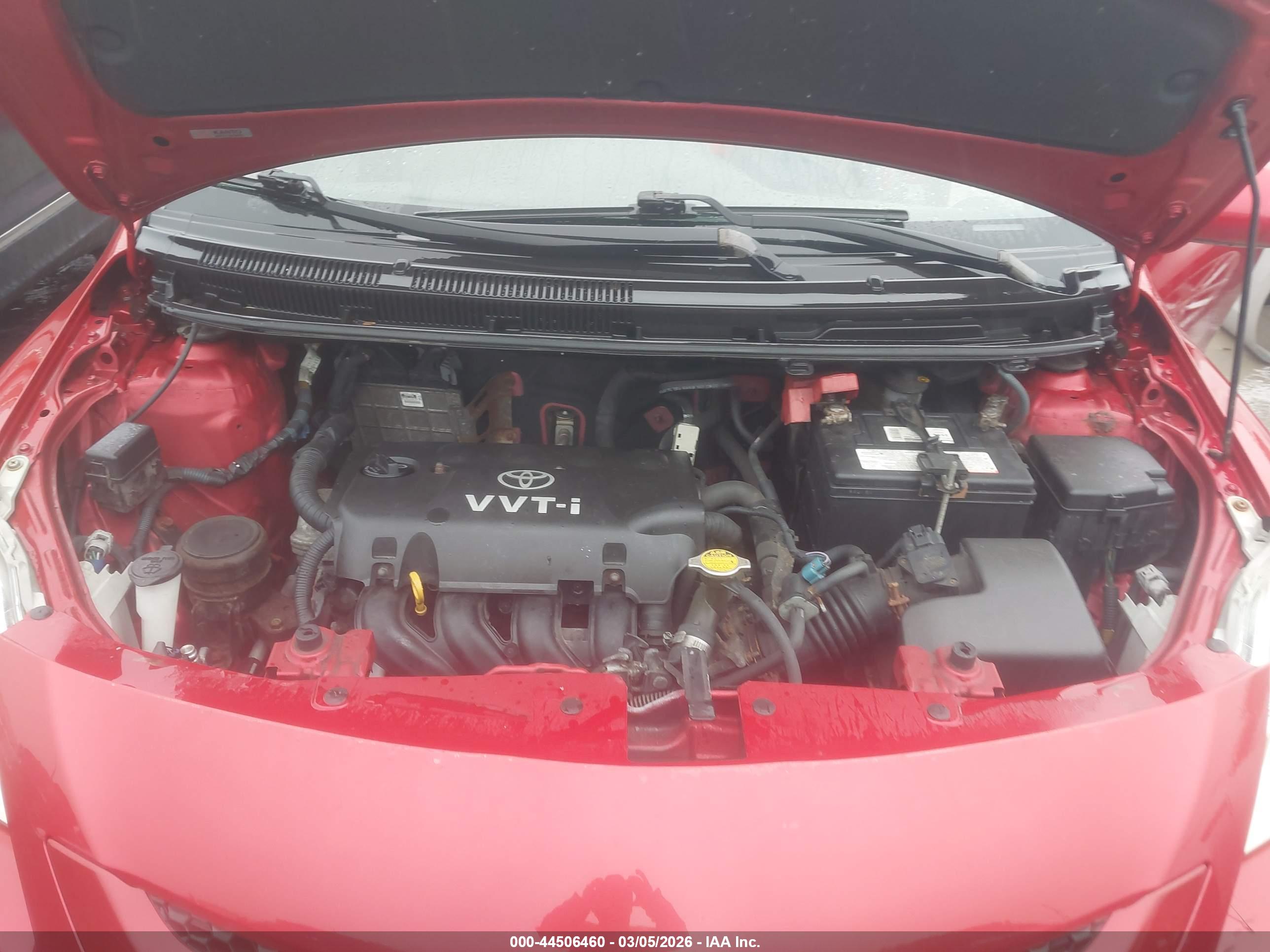 TOYOTA YARIS image 10