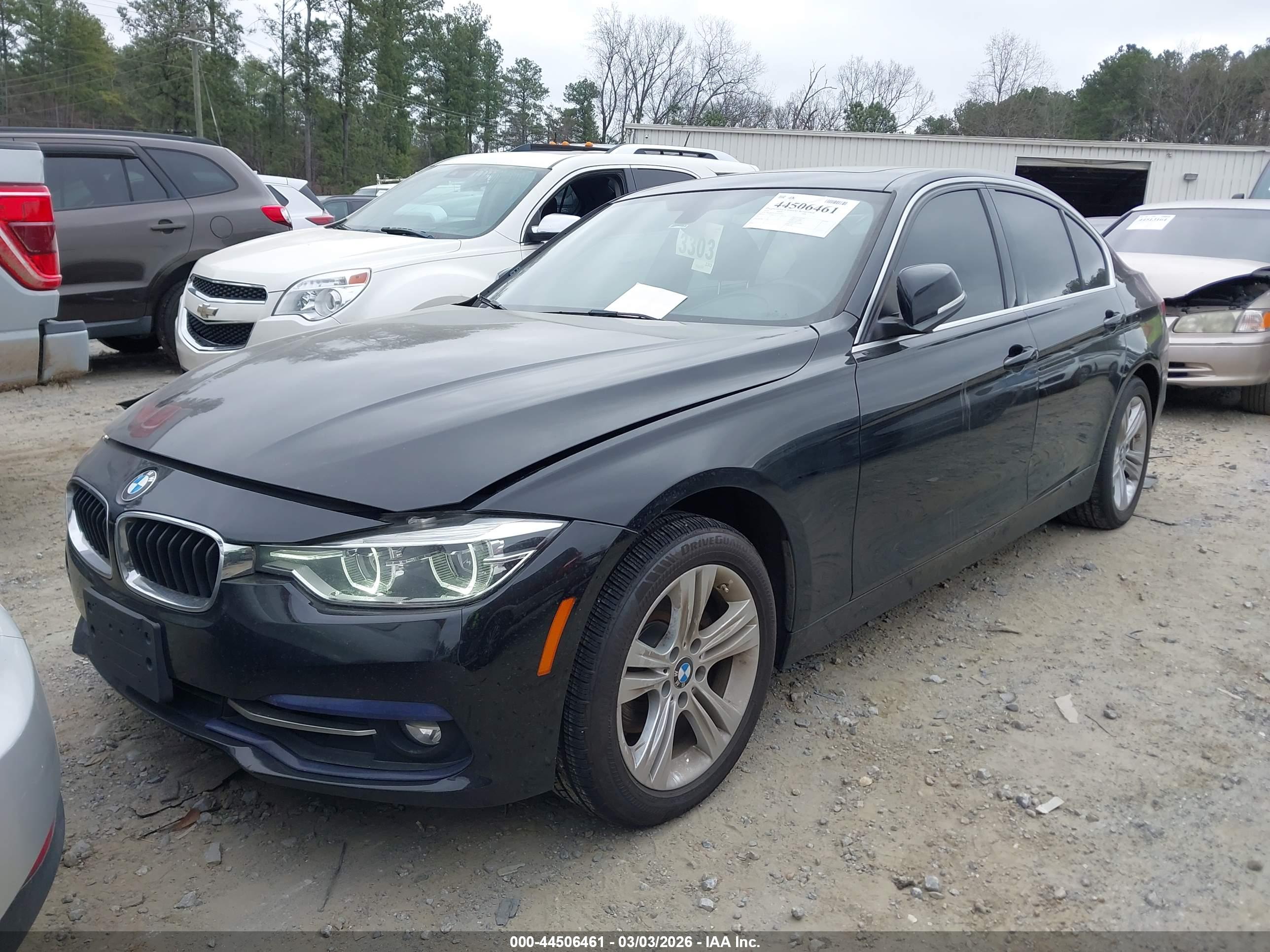 BMW 330I image 2