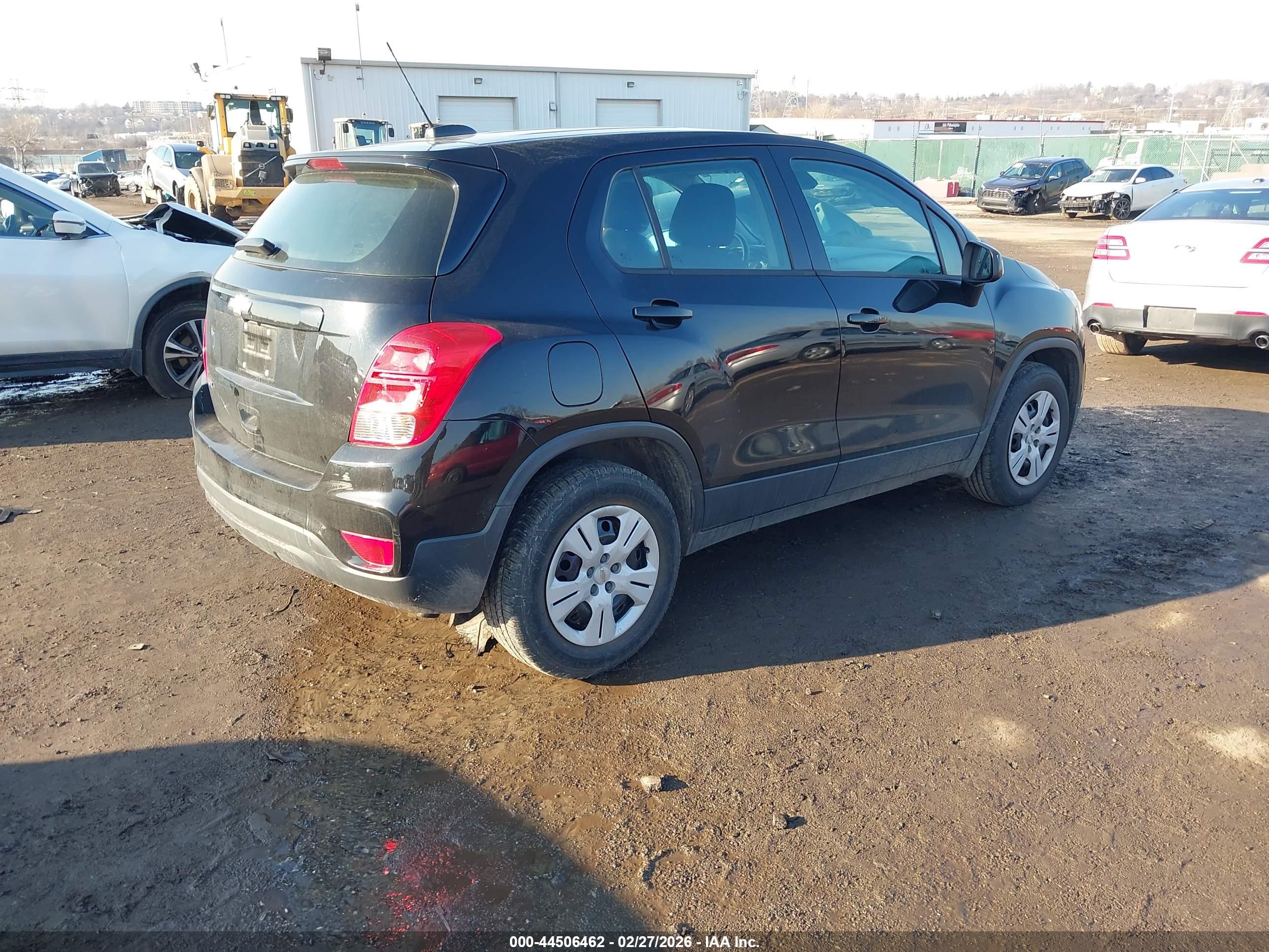 CHEVROLET TRAX image 4