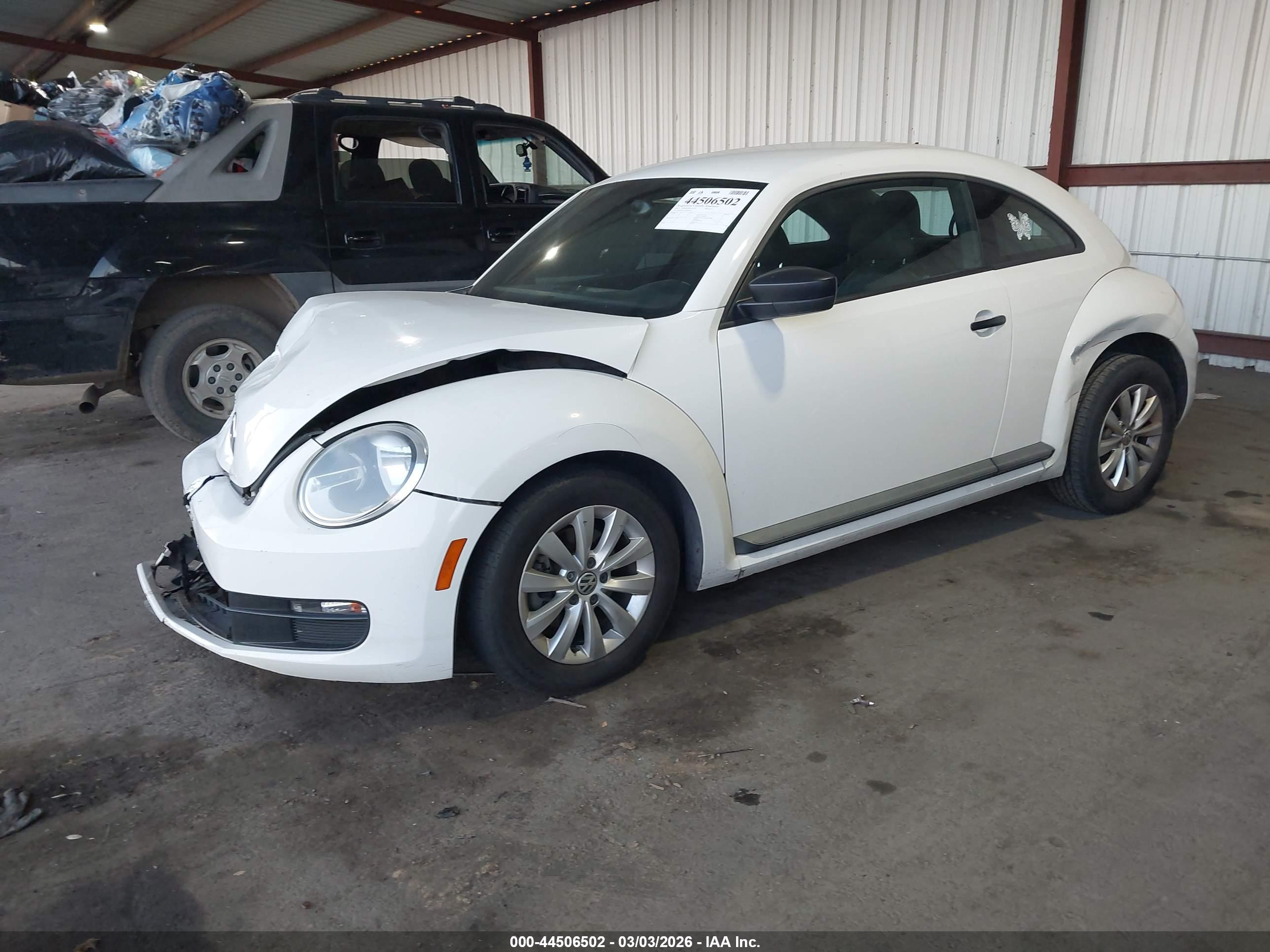 VOLKSWAGEN BEETLE image 2