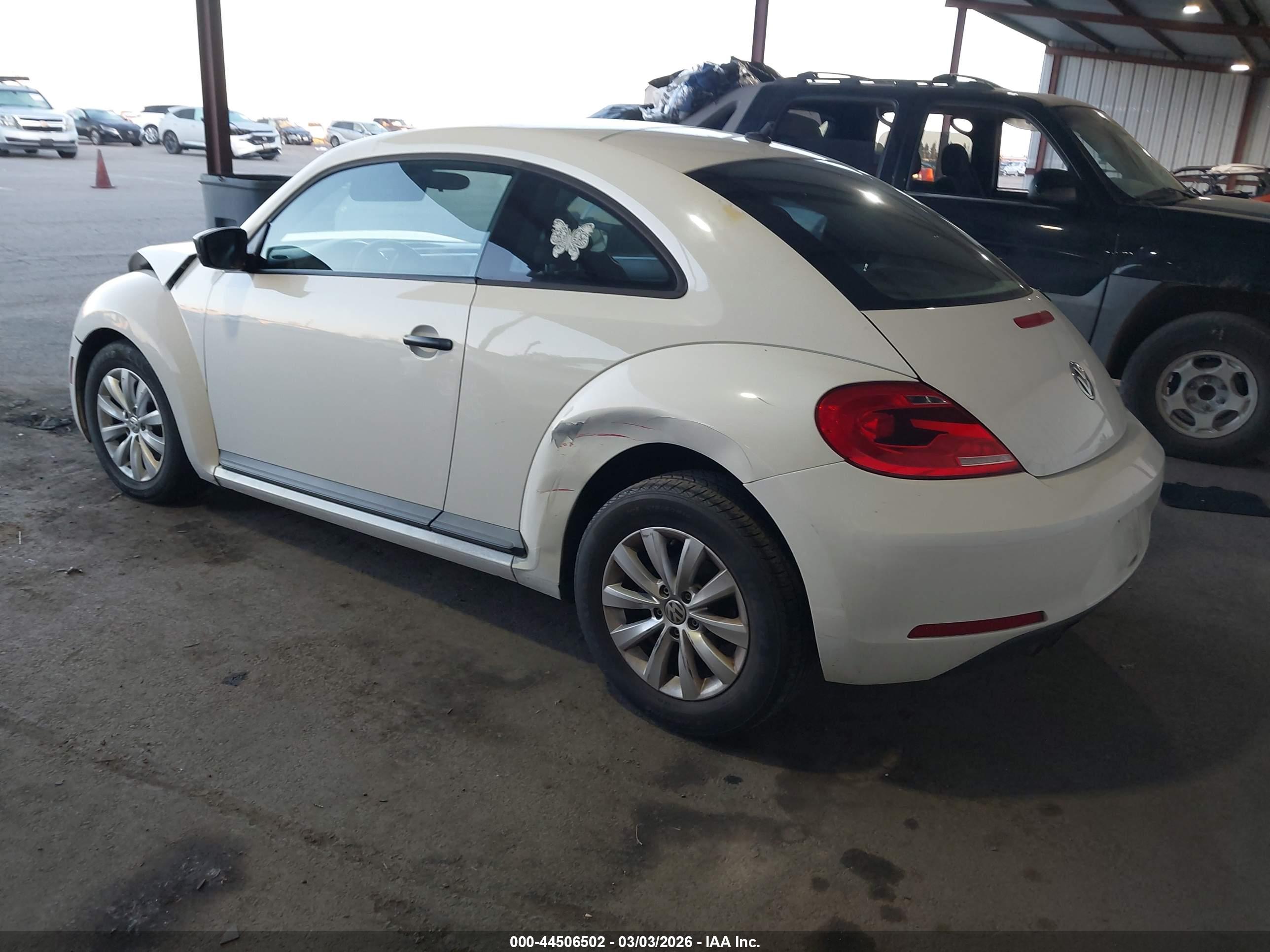 VOLKSWAGEN BEETLE image 3