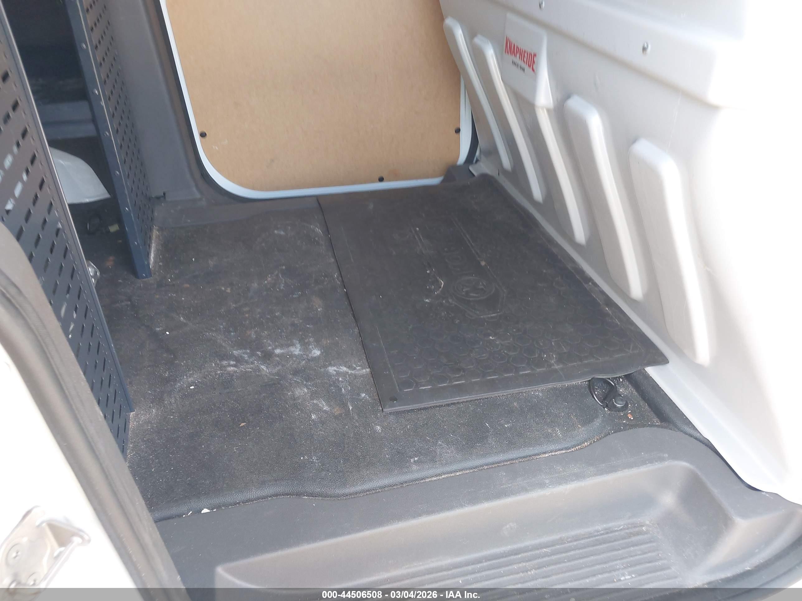 FORD TRANSIT image 8