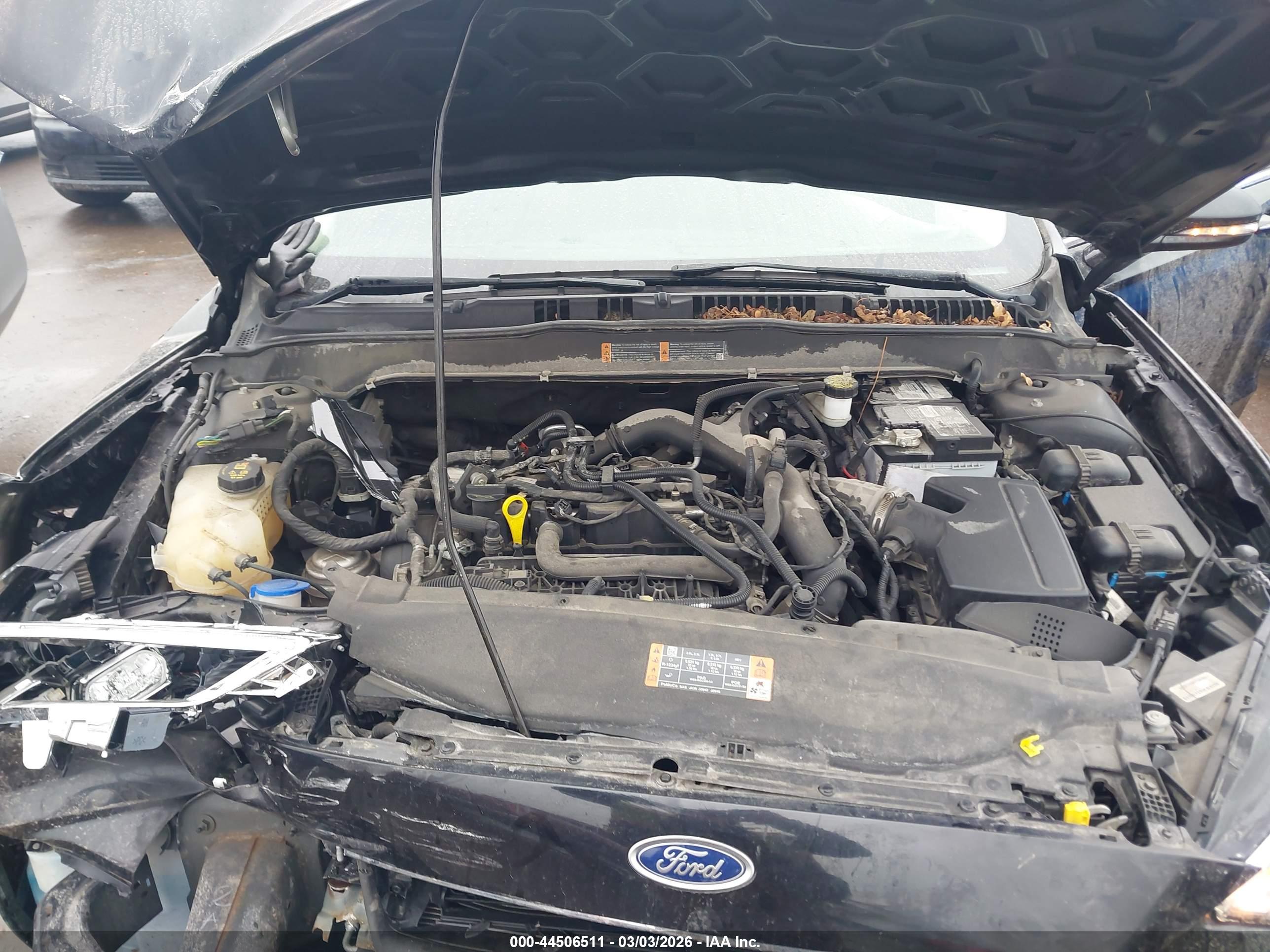 FORD FUSION image 10
