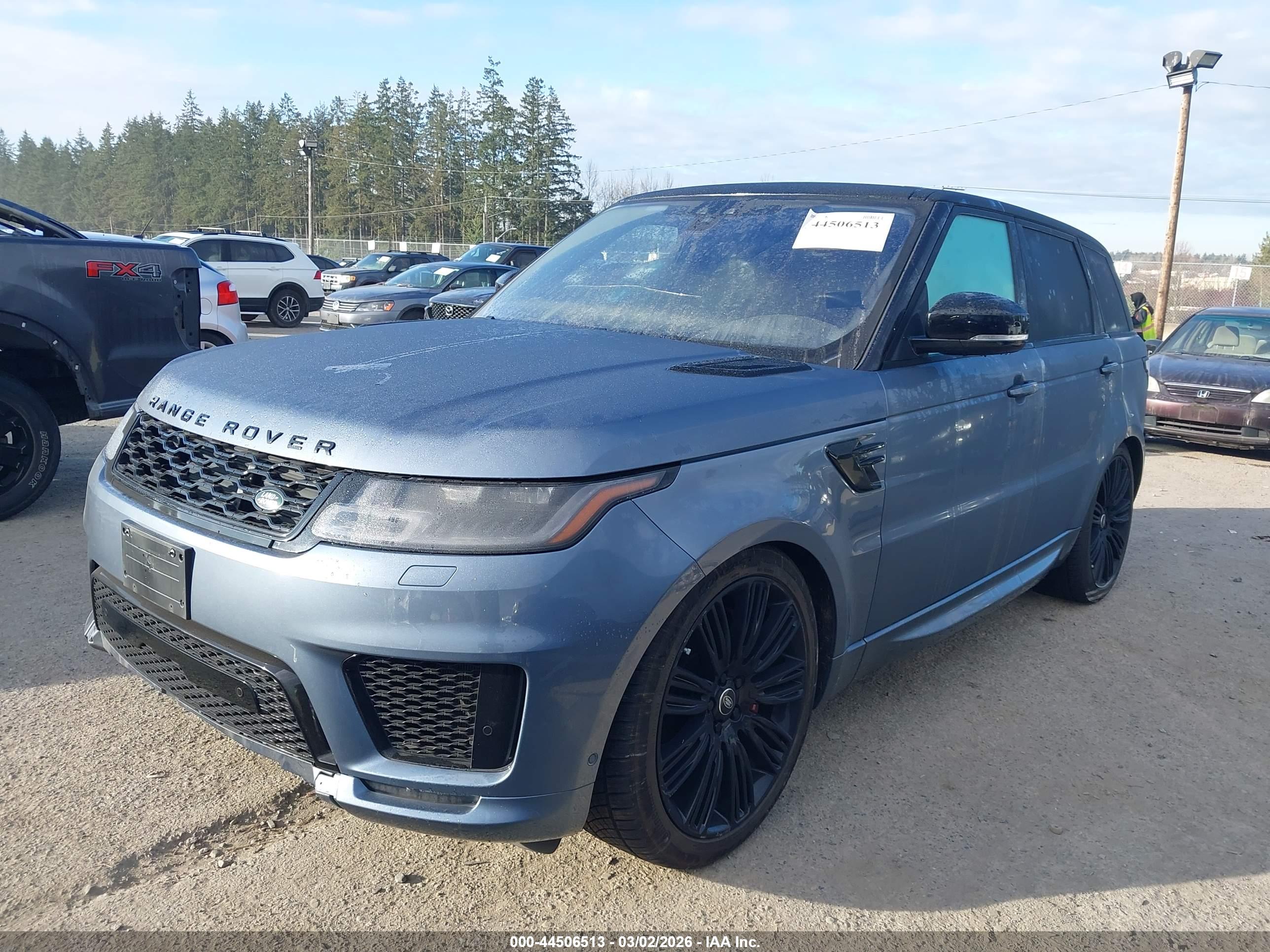 LAND ROVER image 2
