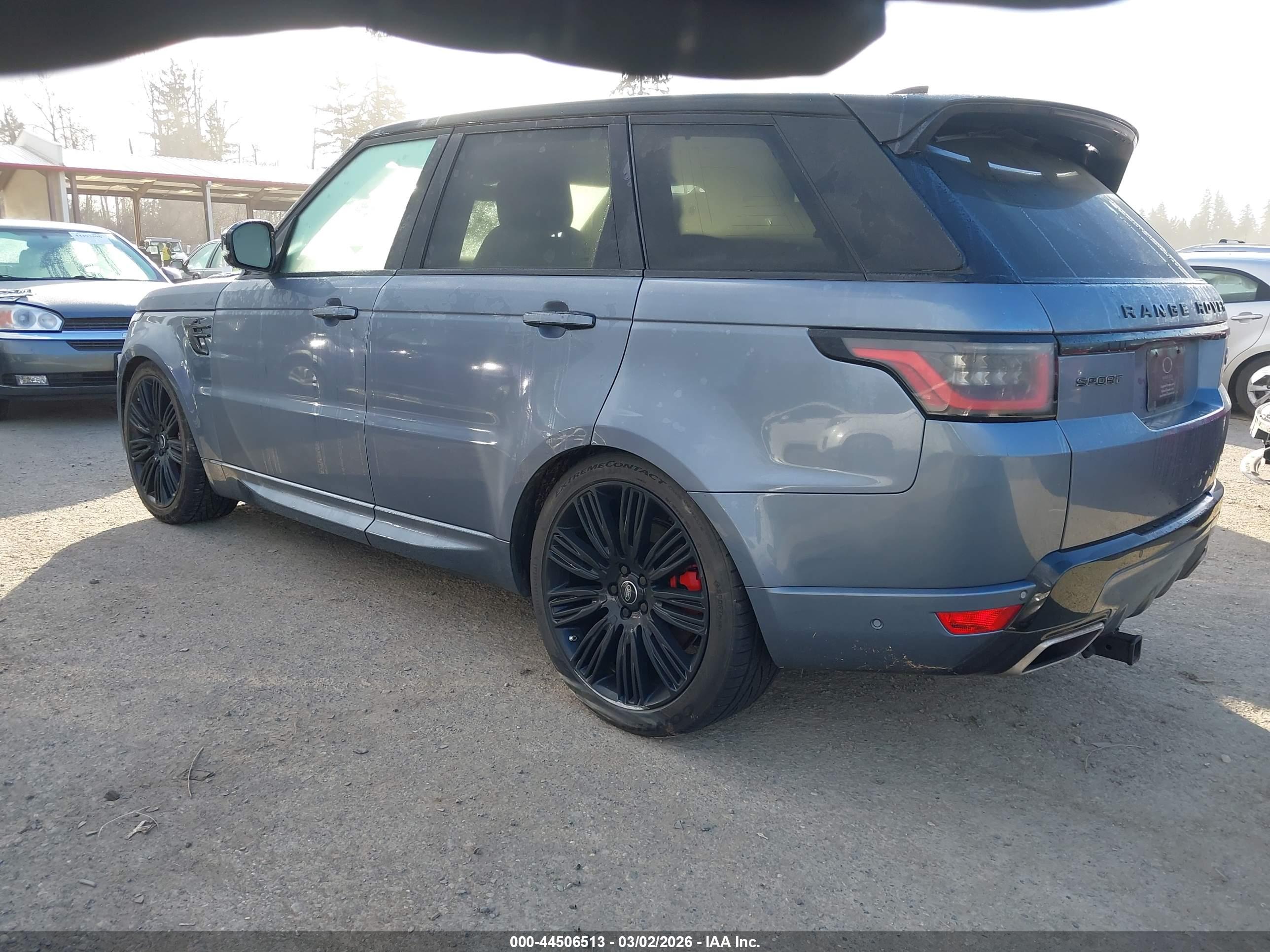 LAND ROVER image 3