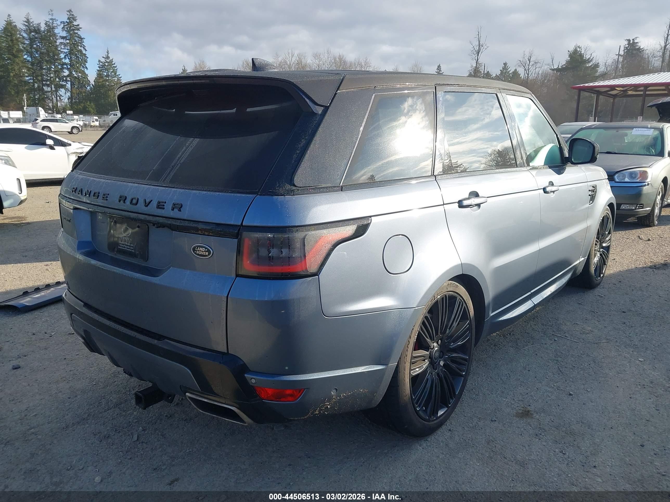 LAND ROVER image 4