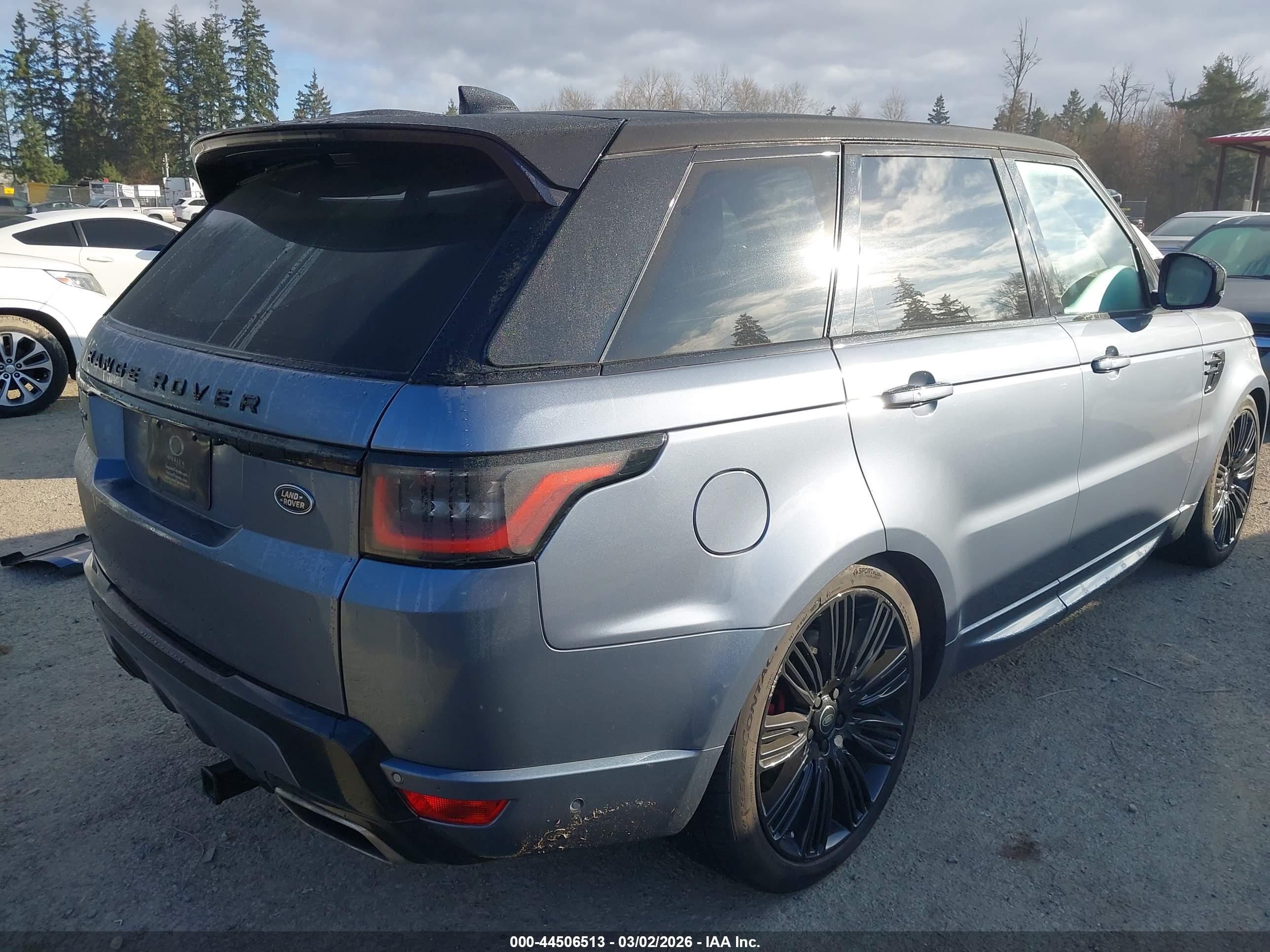LAND ROVER image 6