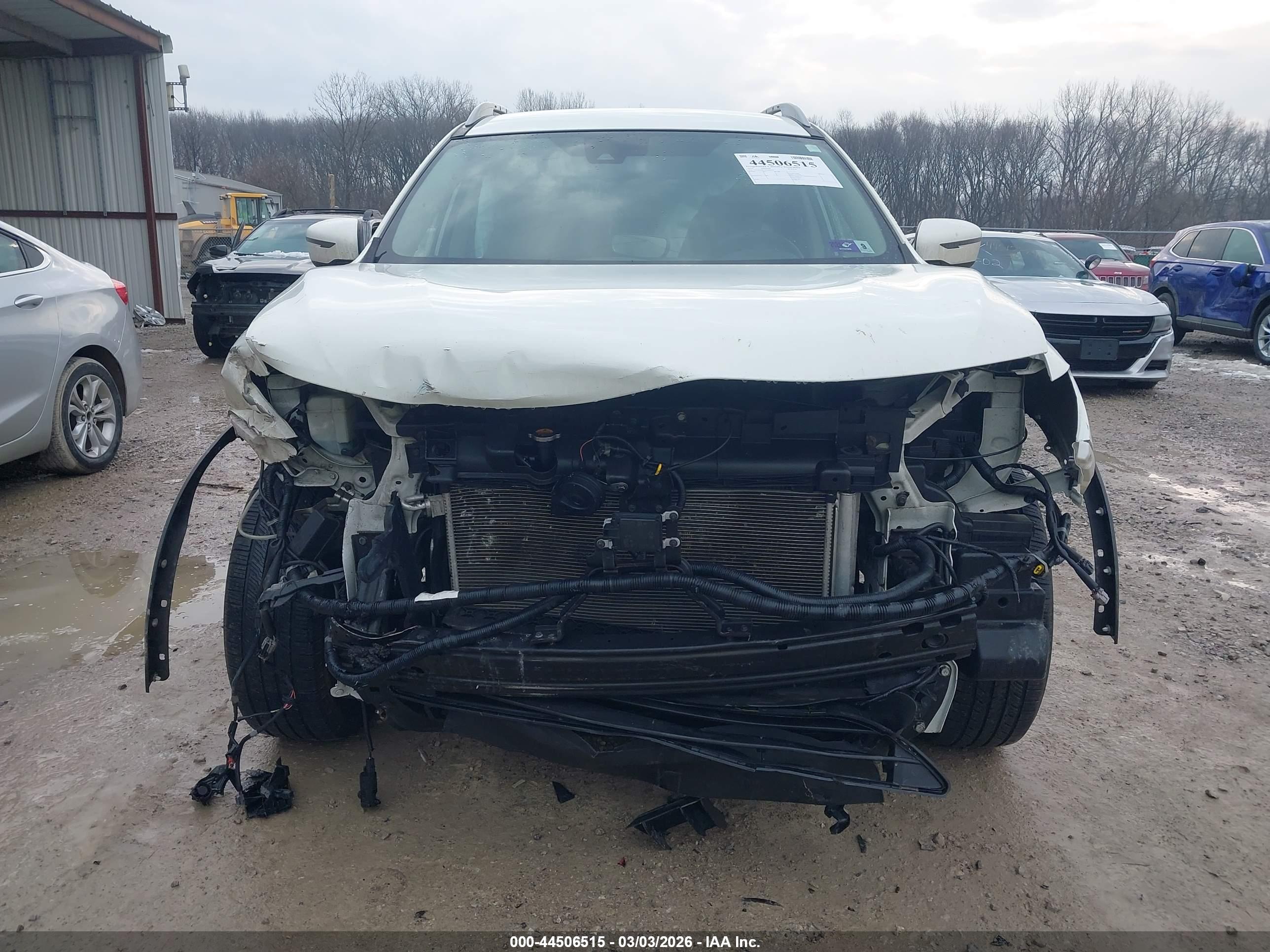 NISSAN ROGUE image 6
