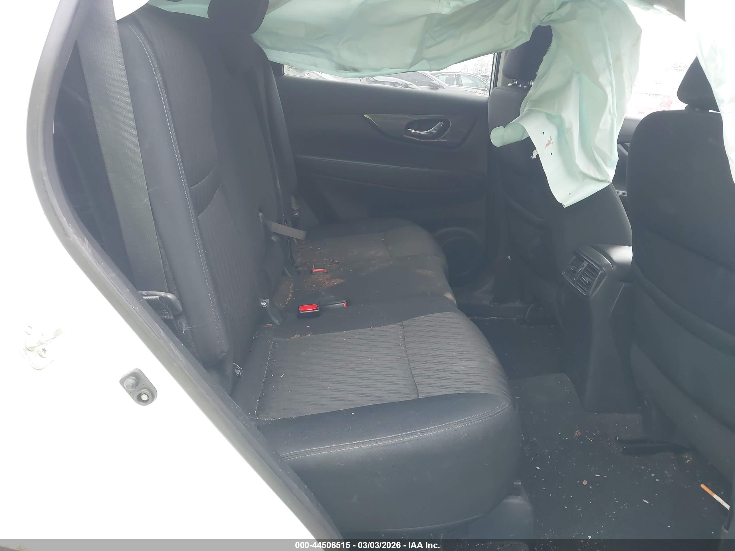 NISSAN ROGUE image 8
