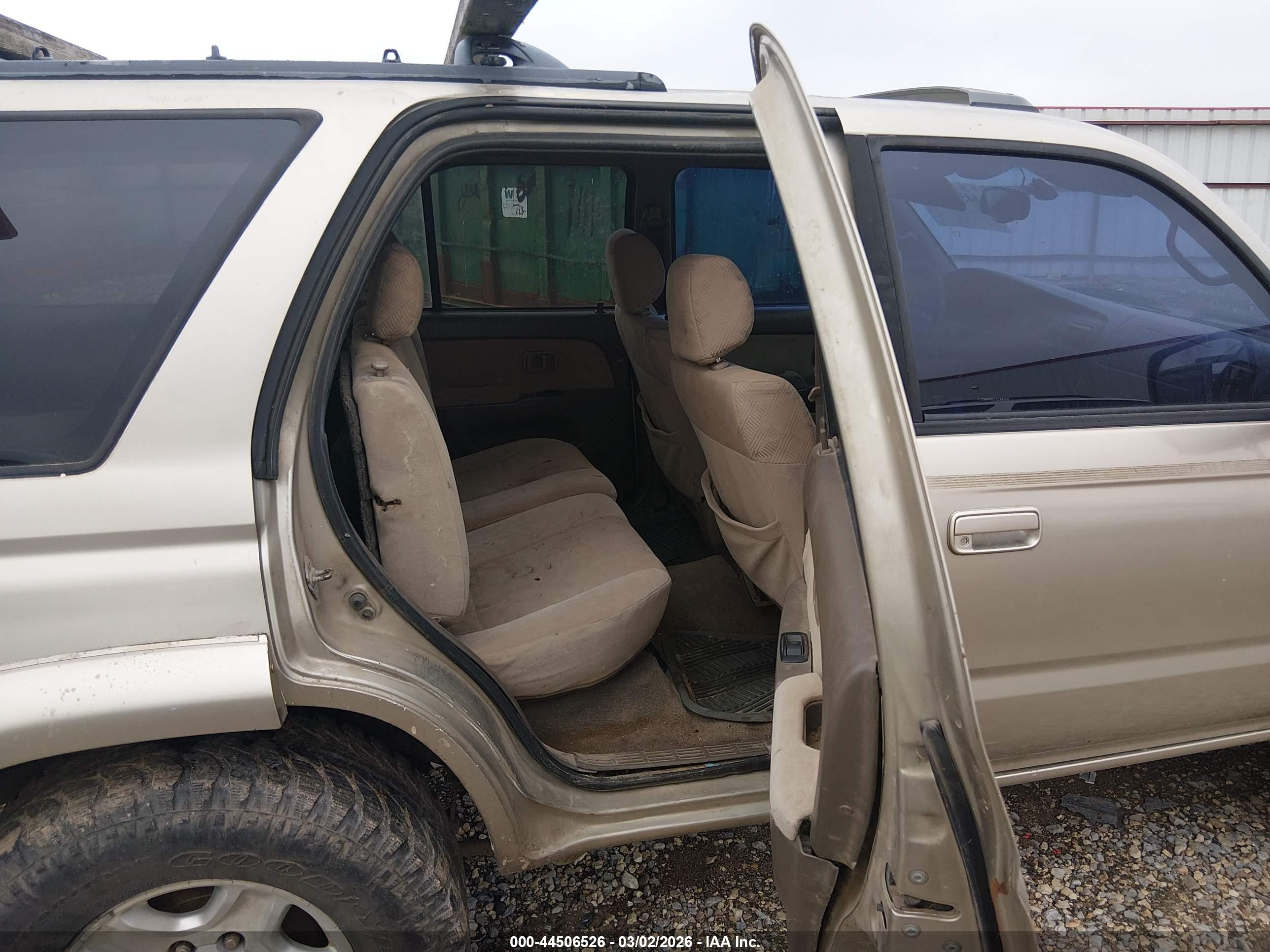 TOYOTA 4RUNNER image 8